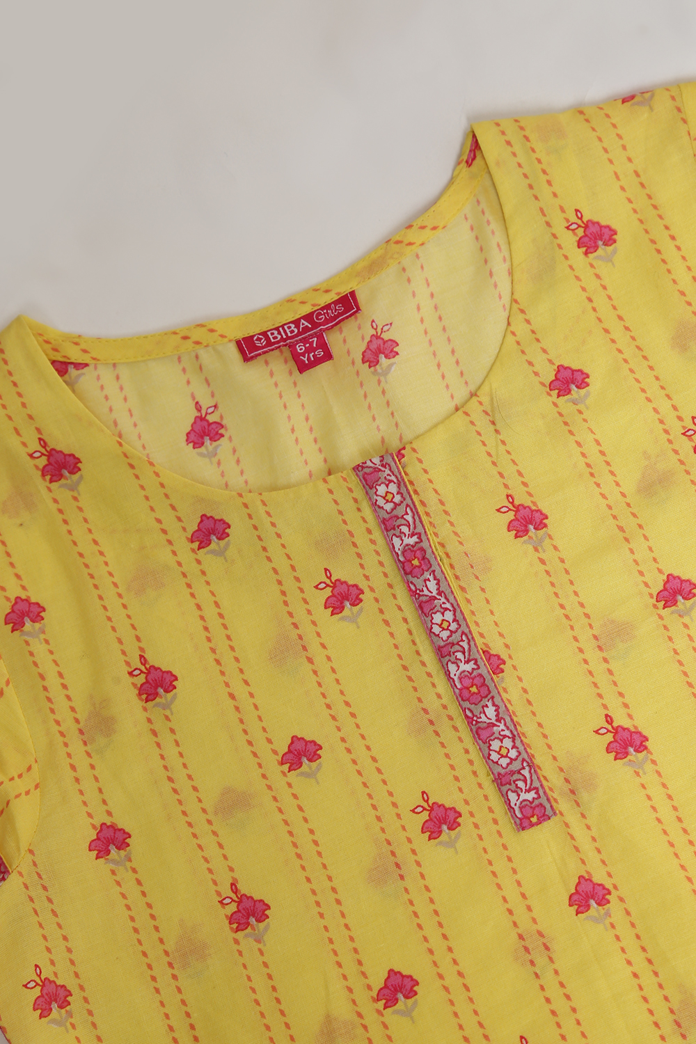 Yellow Cotton Straight Printed Kurta image number 1