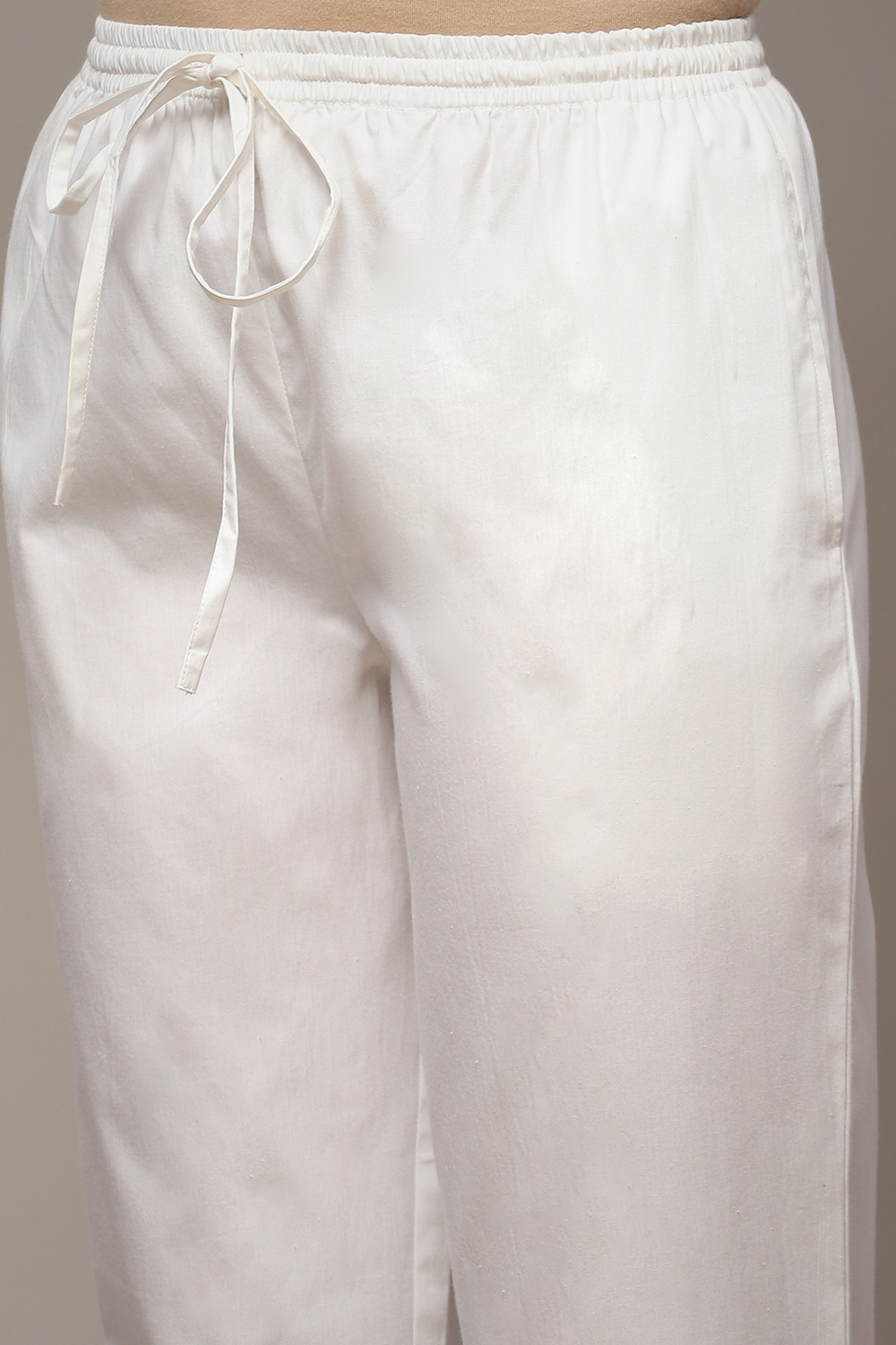 Black Cotton Solid Pants image number 5