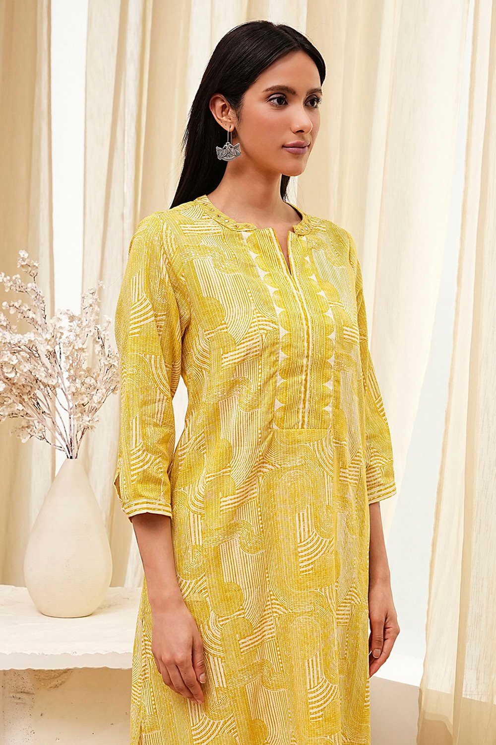 Yellow Cotton Printed Straight Kurta image number 1