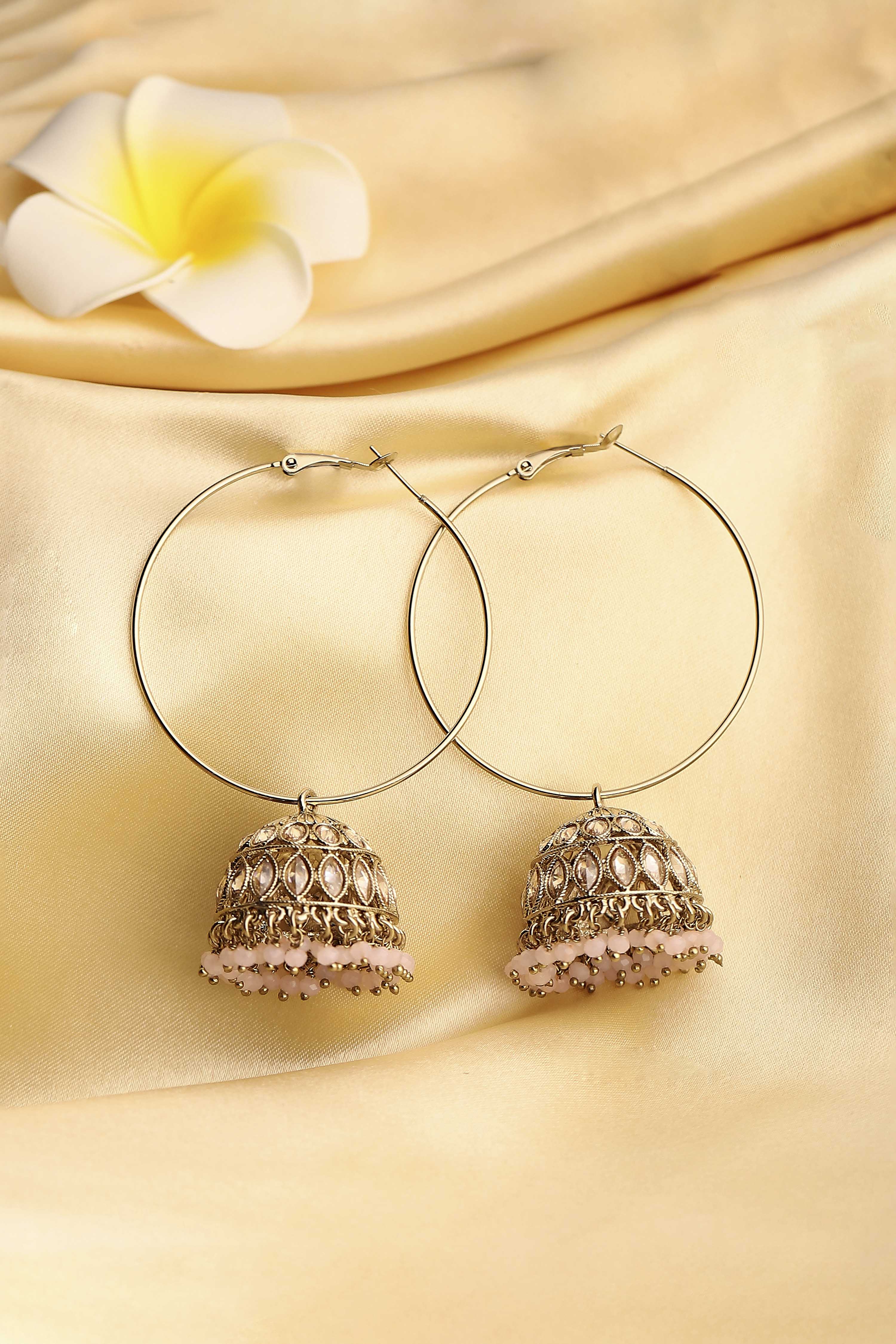 Light Pink Pearl Earrings image number 0