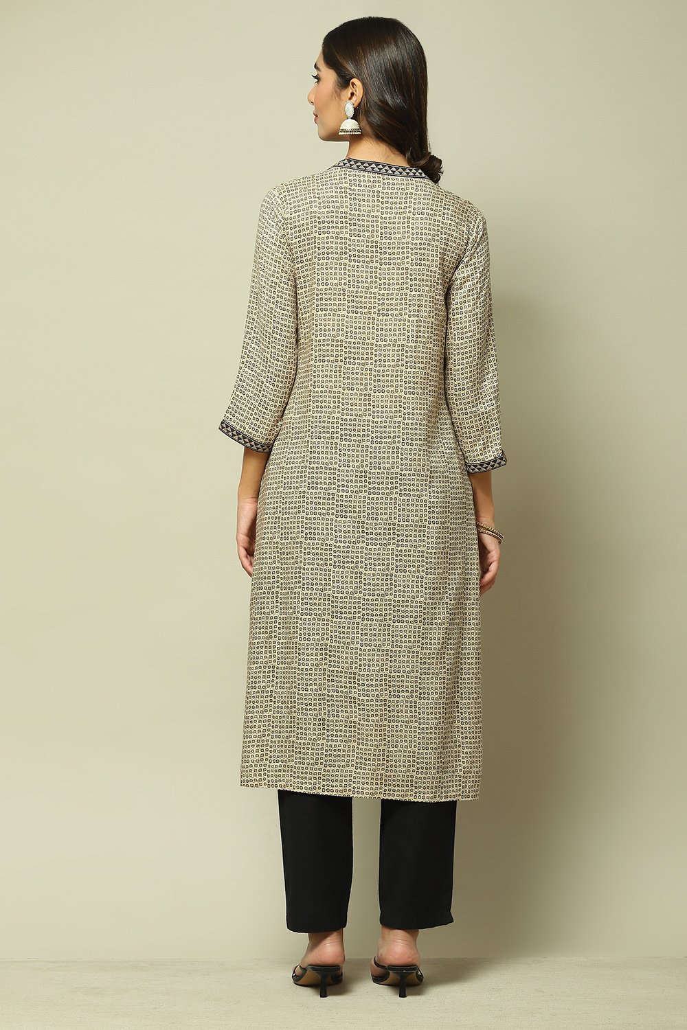 Beige & Black LIVA Straight Printed Kurta image number 4