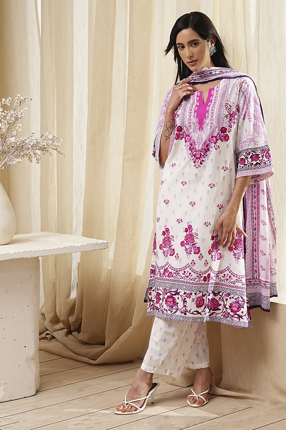 White and Pink Cotton Printed Straight Suit Set image number 0