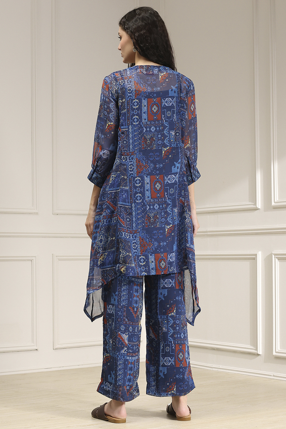 Blue Asymmetric Printed Co-ord Set image number 4