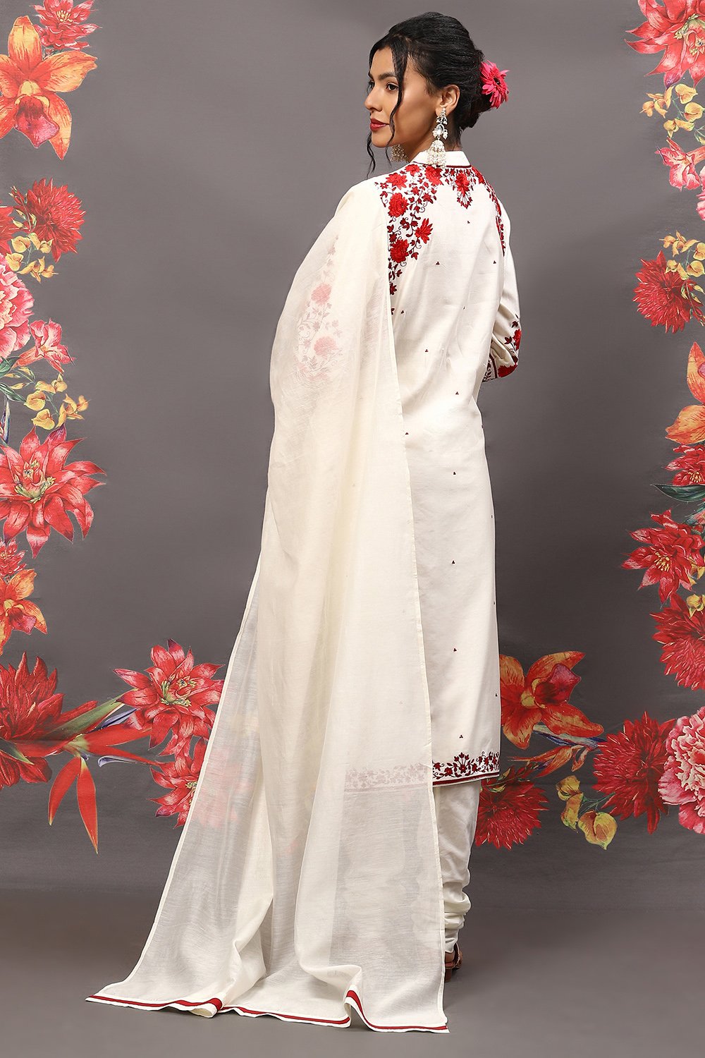 Rohit Bal Off White Cotton Blend Straight Kurta Suit Set image number 4