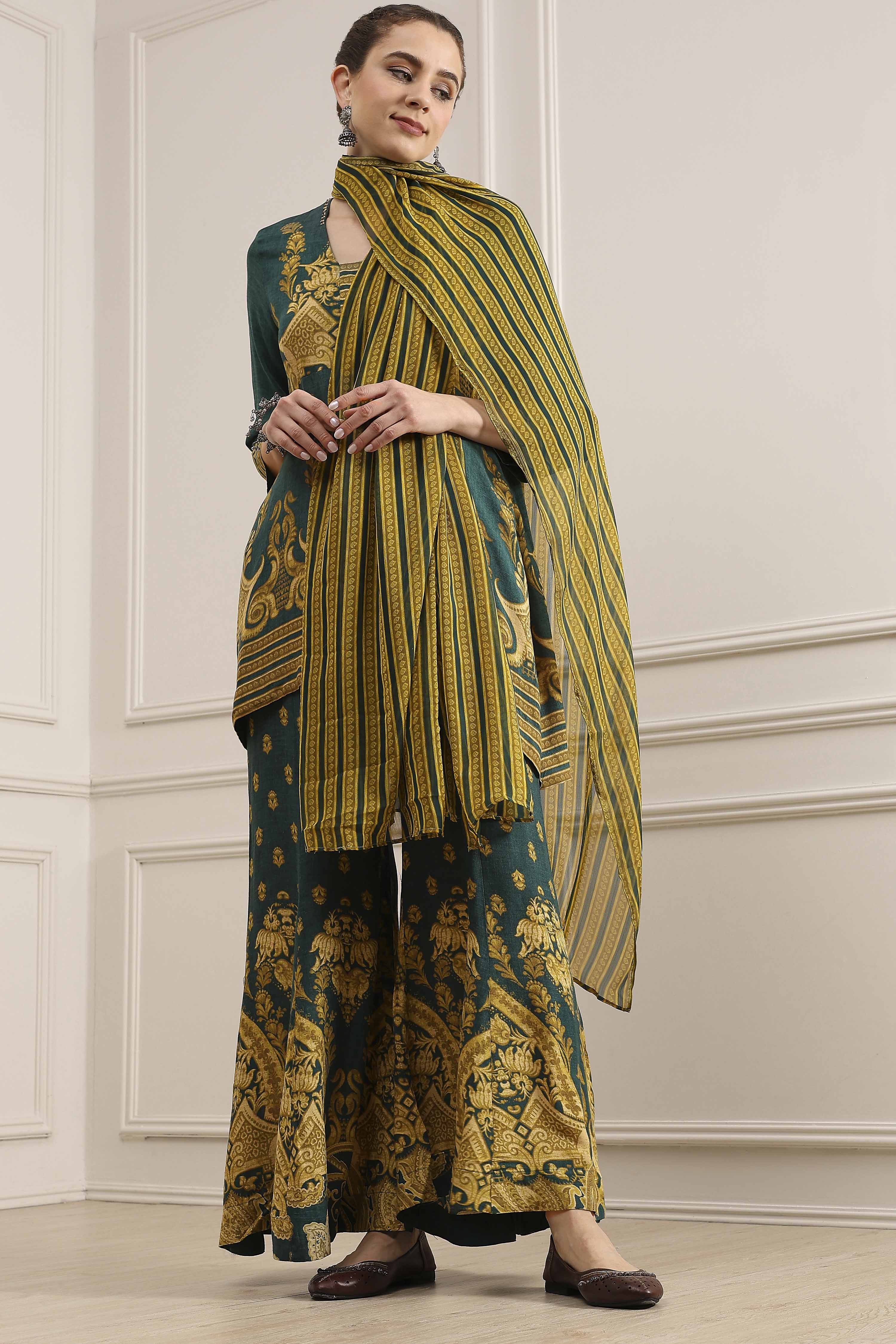 Green Viscose Printed Sharara Suit Set image number 0
