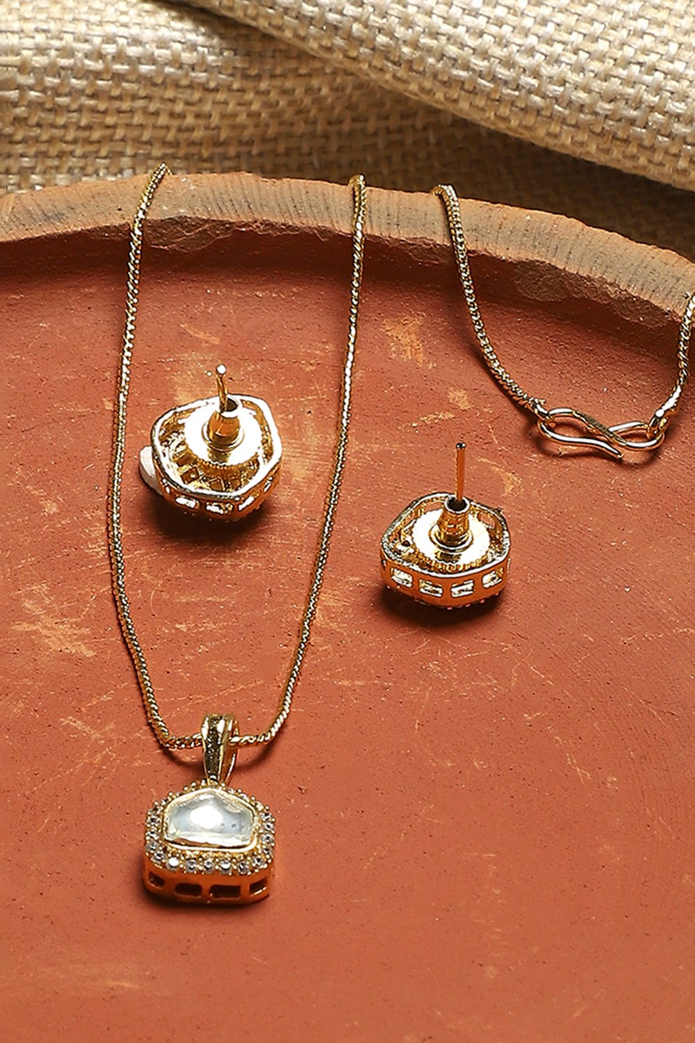 Gold Brass Necklace Set image number 2