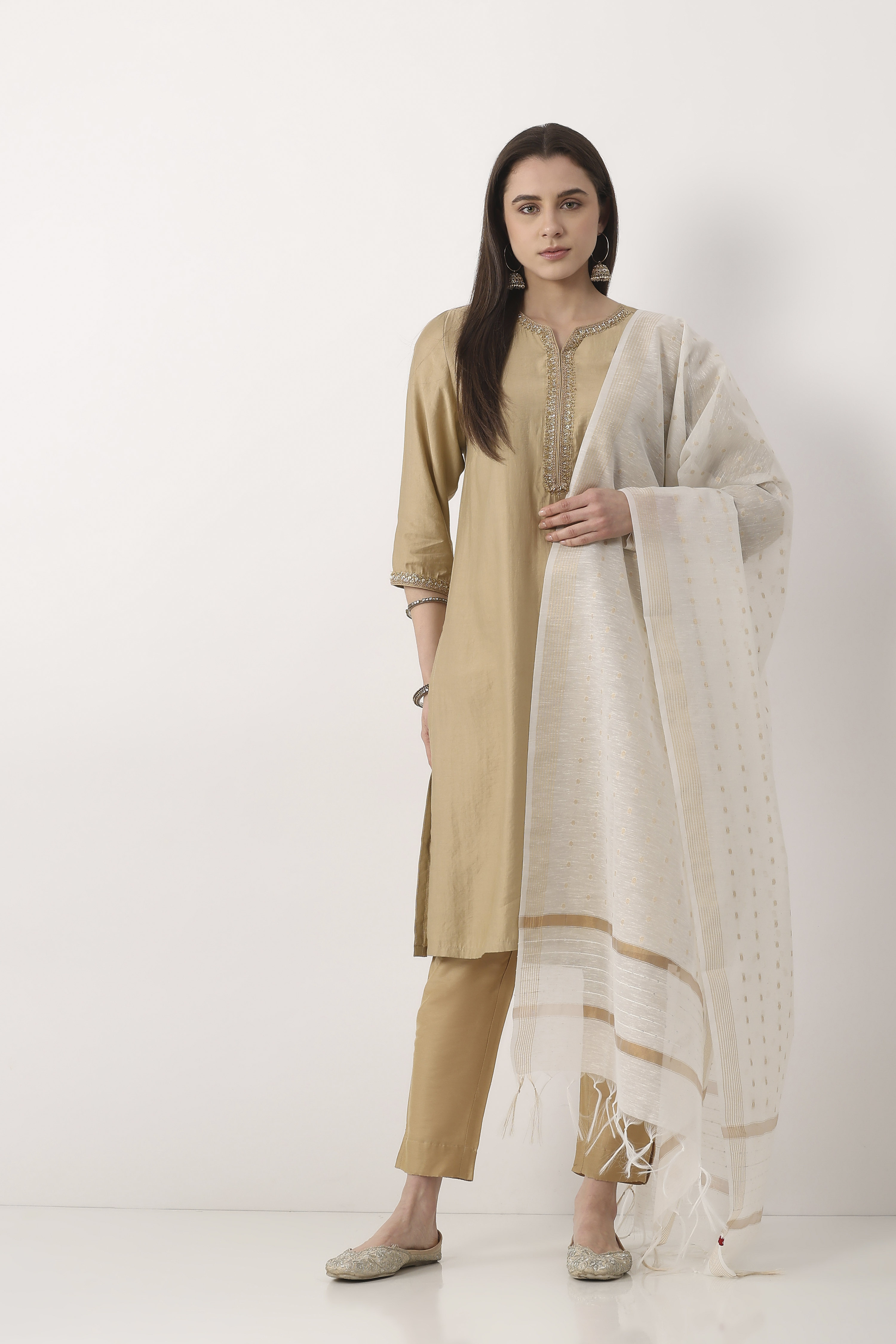 White Striped Tasseled Dupatta image number 0
