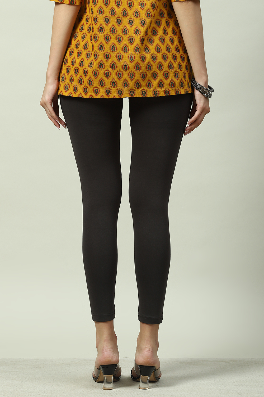 Black Cotton Blend Solid Leggings image number 4