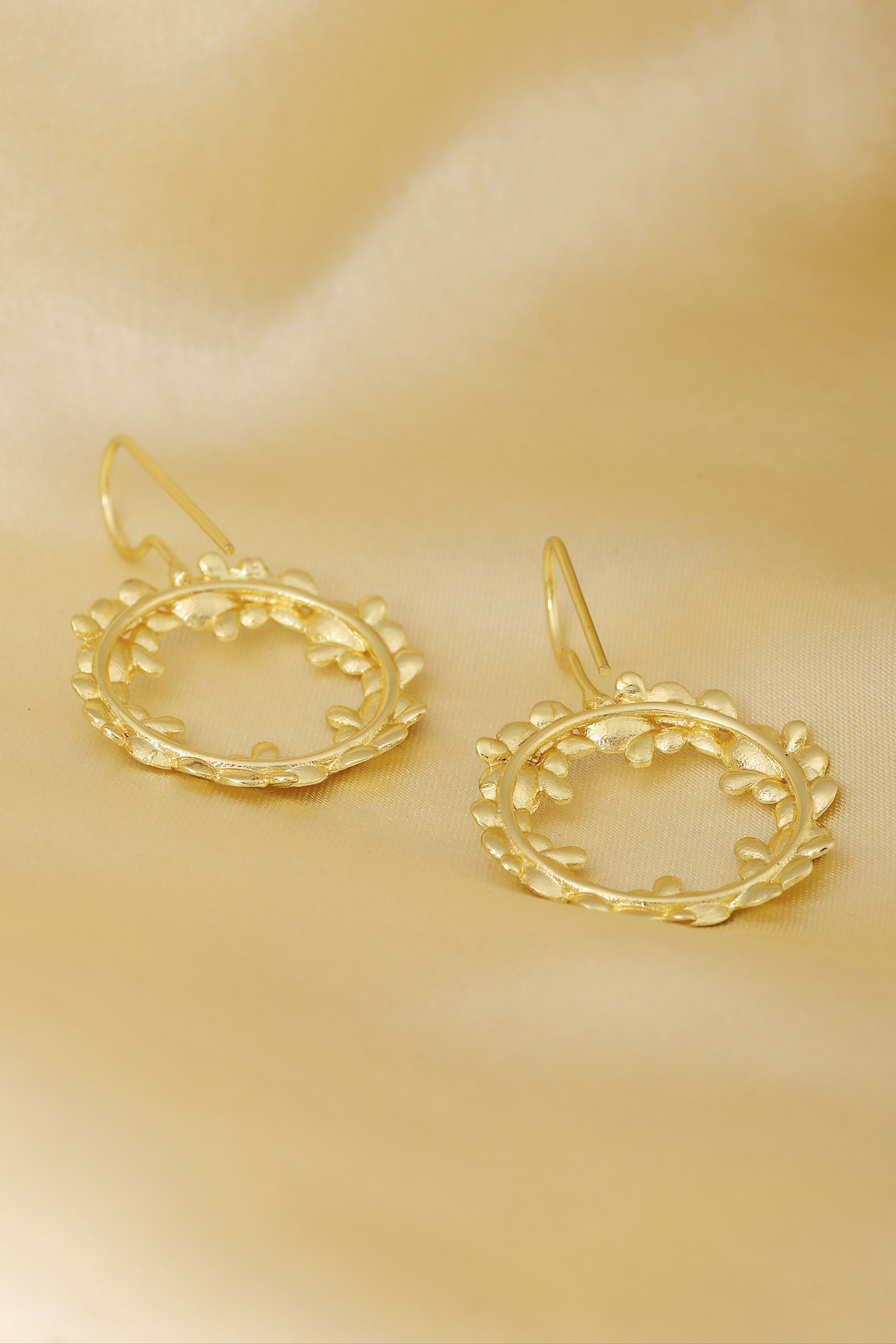 Gold Textured Earrings image number 2