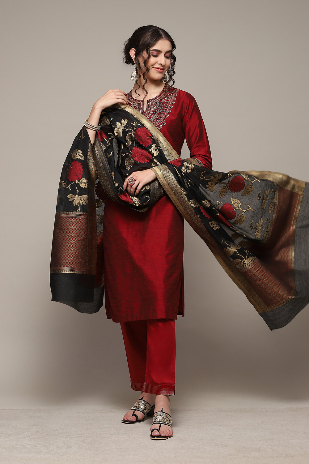 Maroon & Black Poly Viscose Straight Embroidery Kurta Slim Pants Suit Set image number 7