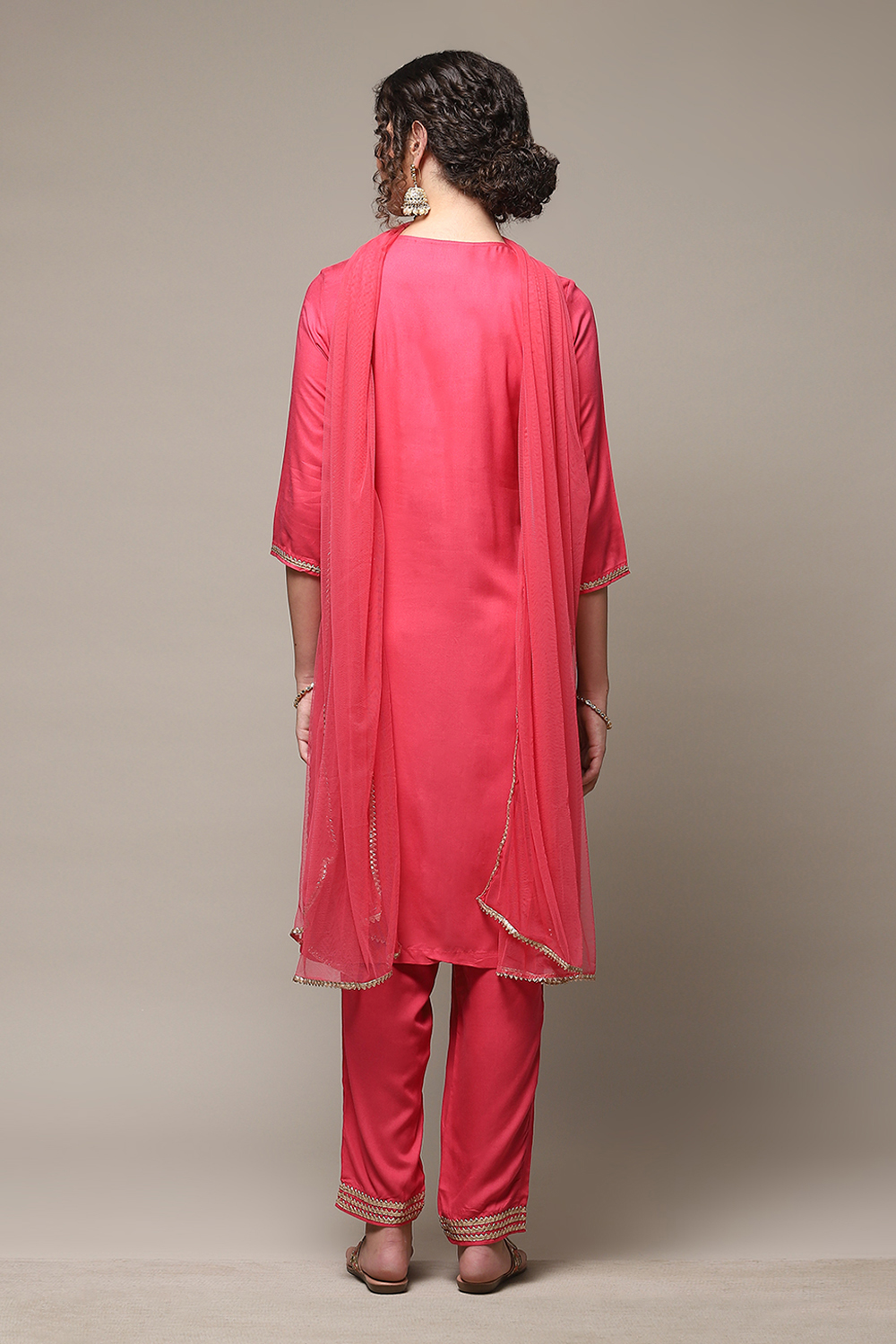 Fuschia Rayon Straight Kurta Regular Pant Suit Set image number 4