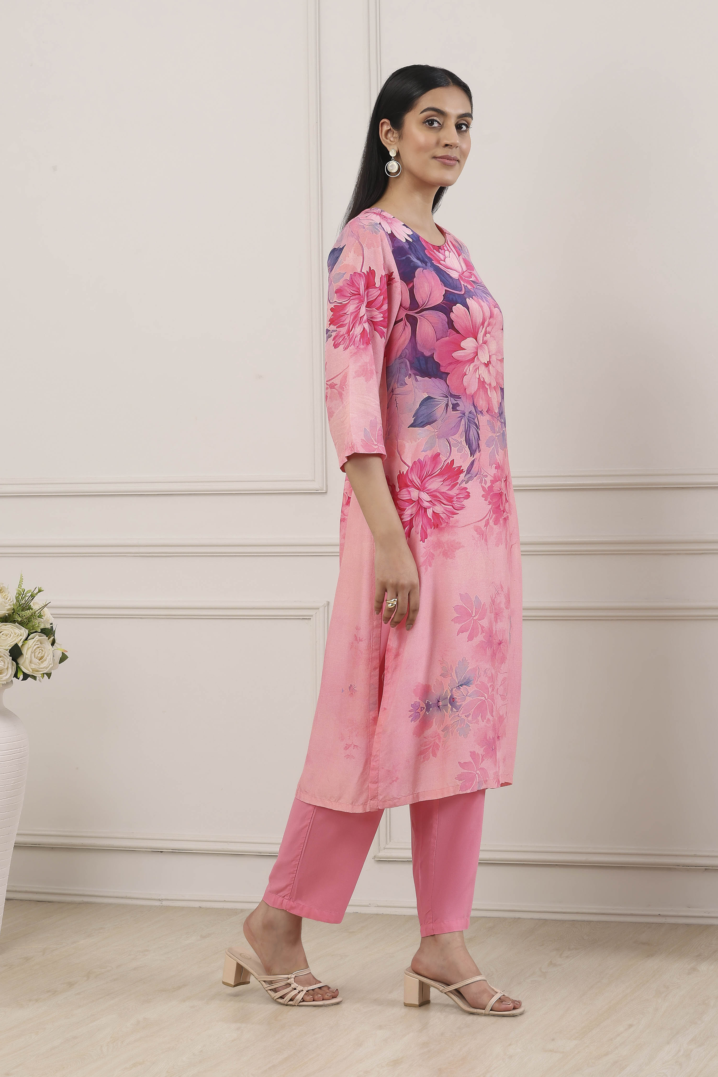 Pink Viscose Modal Straight Kurta Pants Set image number 5