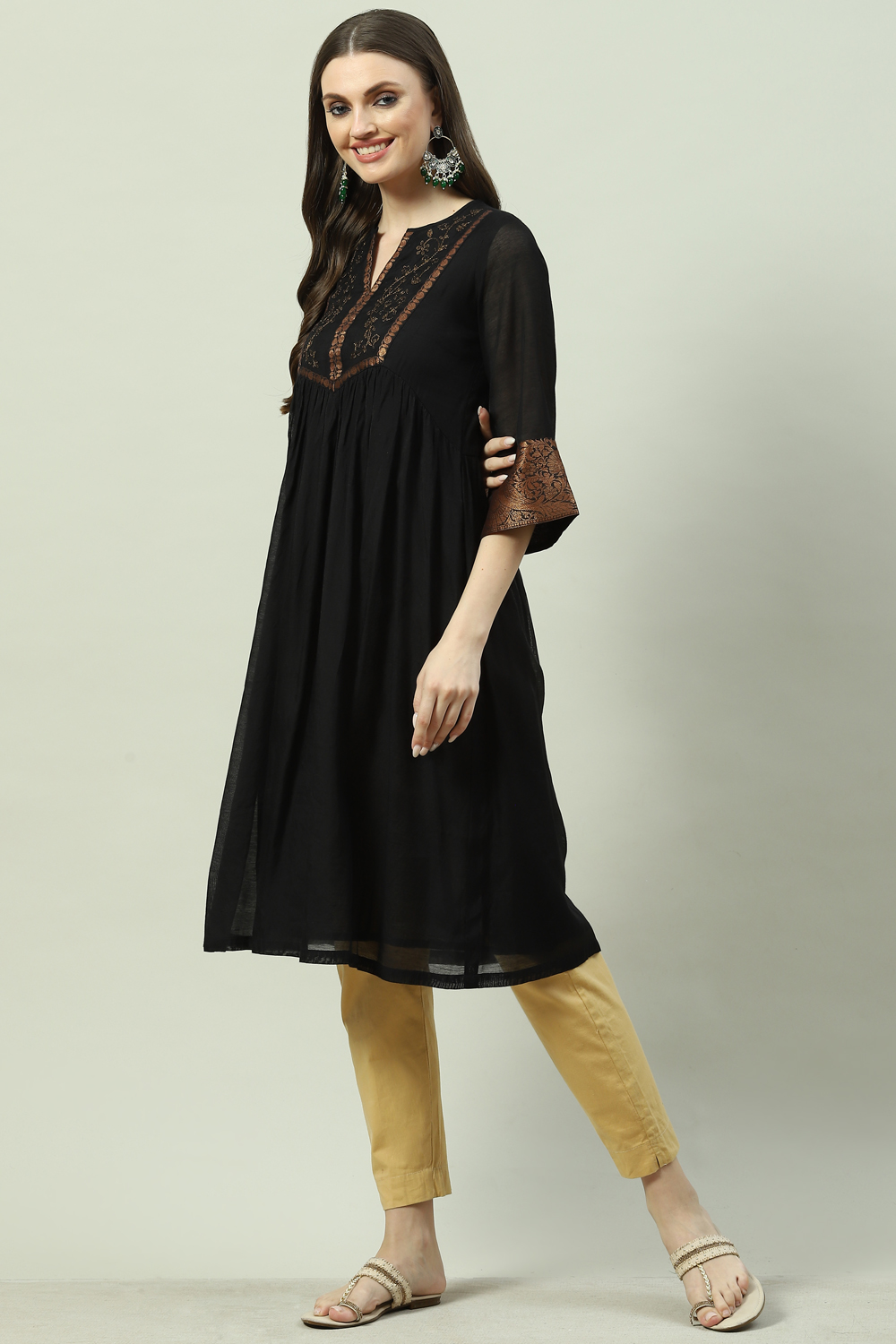 Black Art Silk A-Line Yarndyed Kurta image number 2