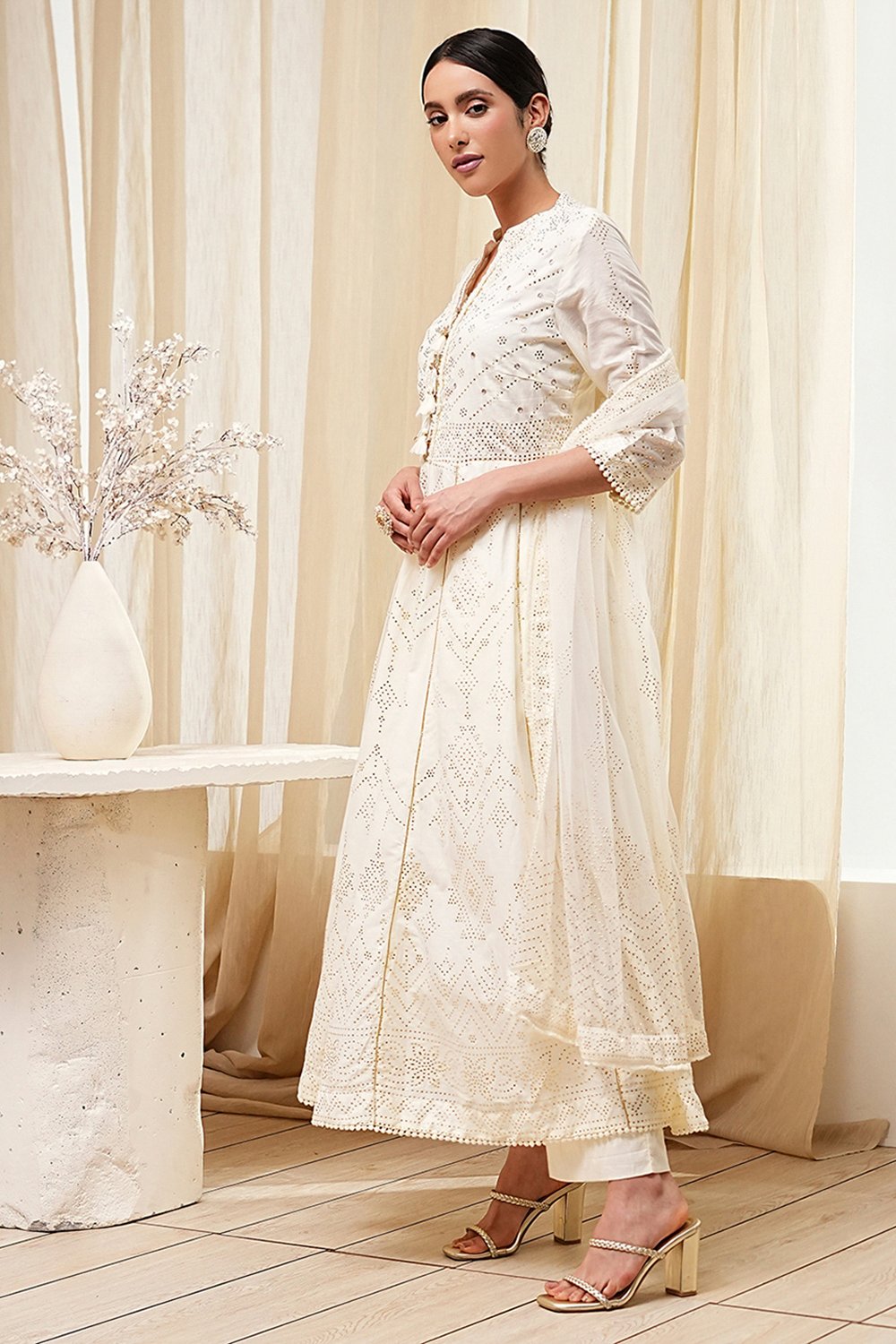 Off-White Cotton Embellished Anarkali Suit Set image number 3