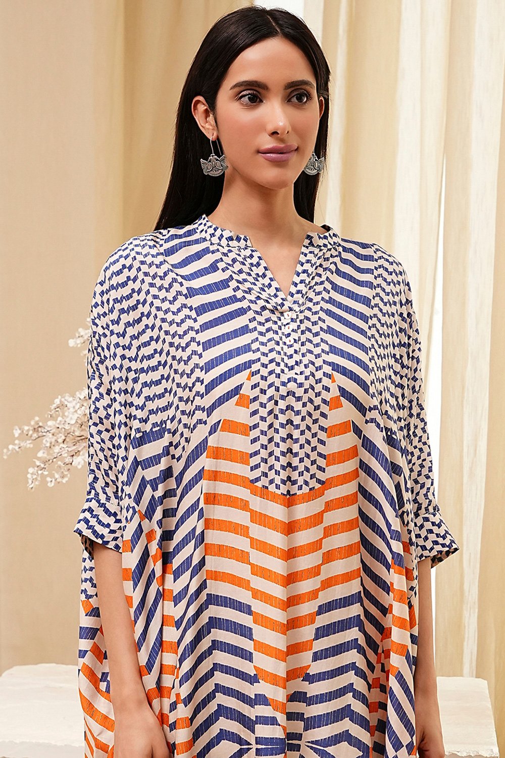 Blue and White Printed Kaftan Short Kurta image number 1