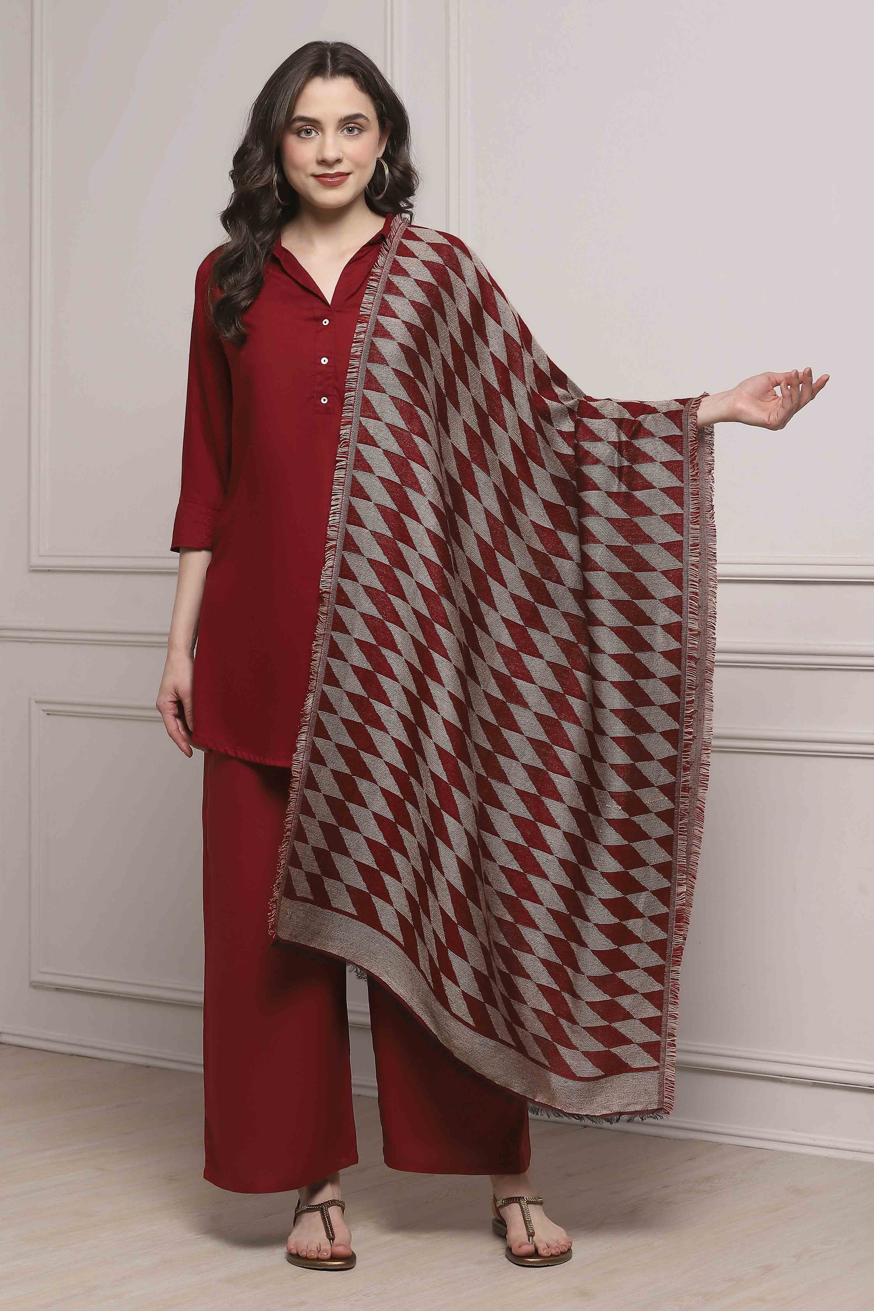 Green-Maroon Wool Yarndyed Stole image number 1