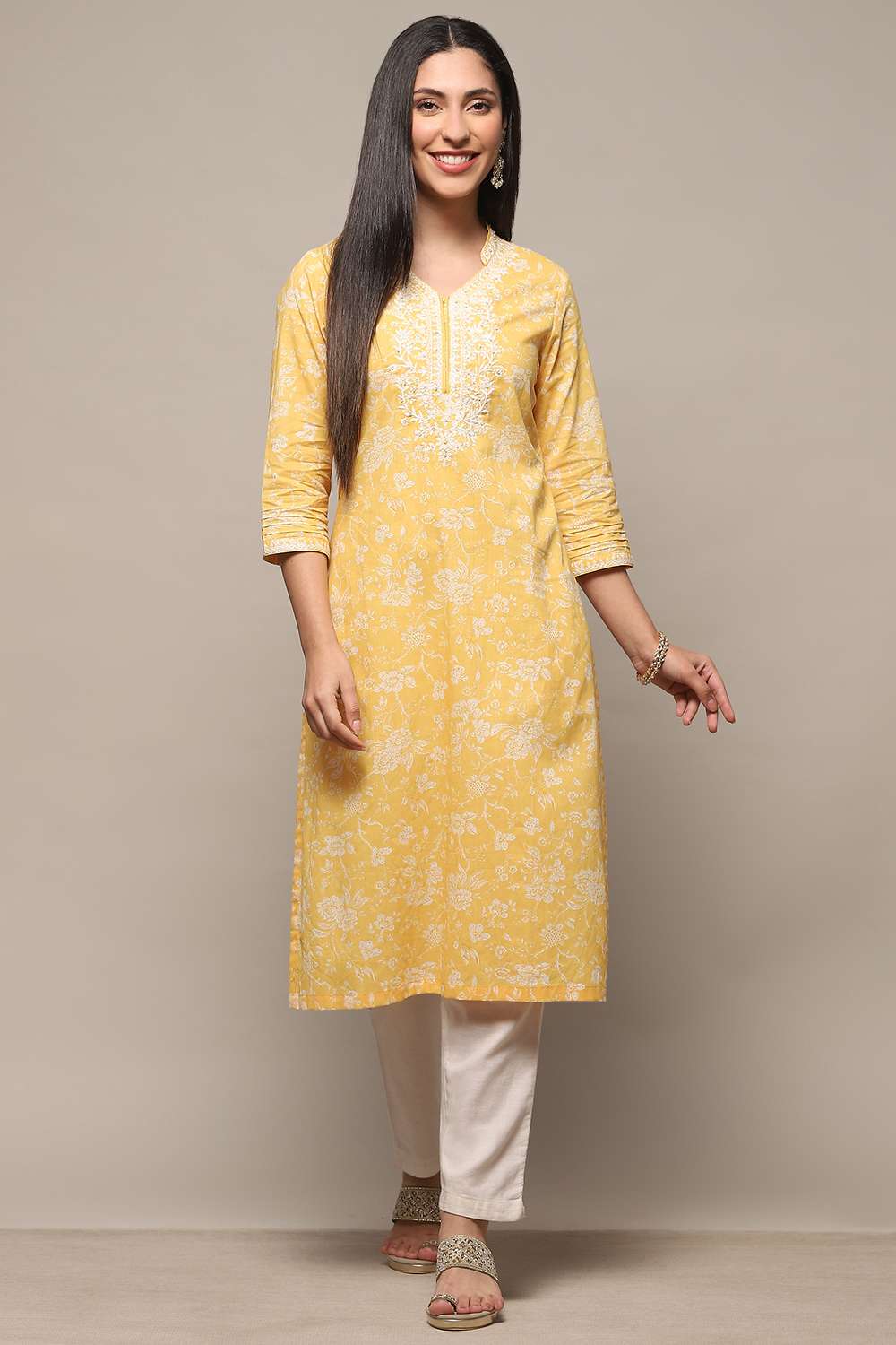 Yellow Cotton Straight Kurta image number 5