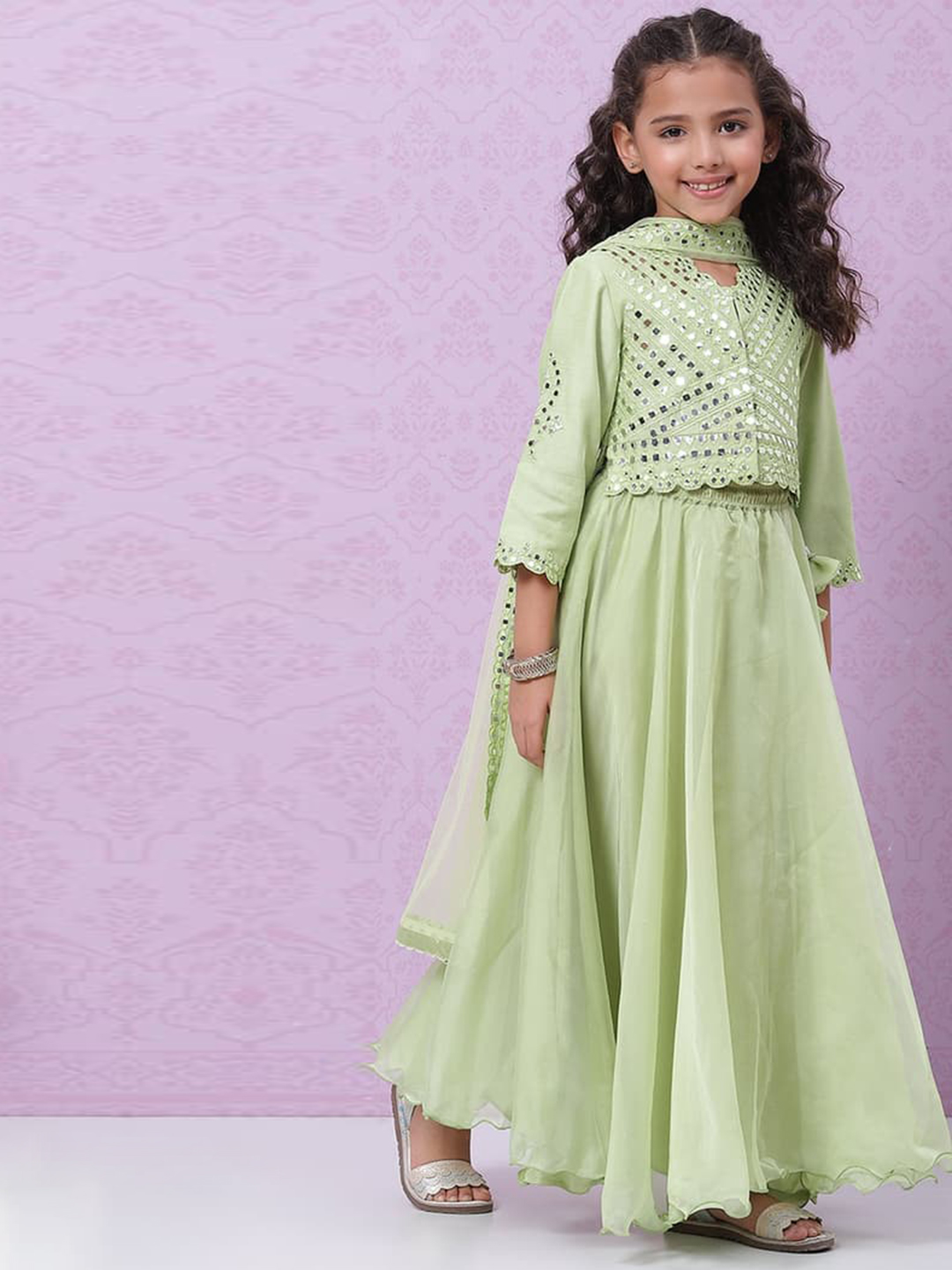 Green Modal Blend Straight Embroidered Suit Set image number 6