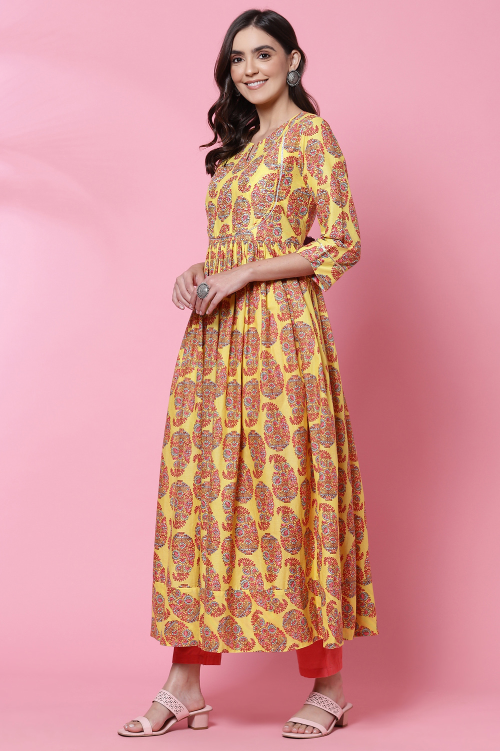 Yellow Cotton Flared Kurta image number 2