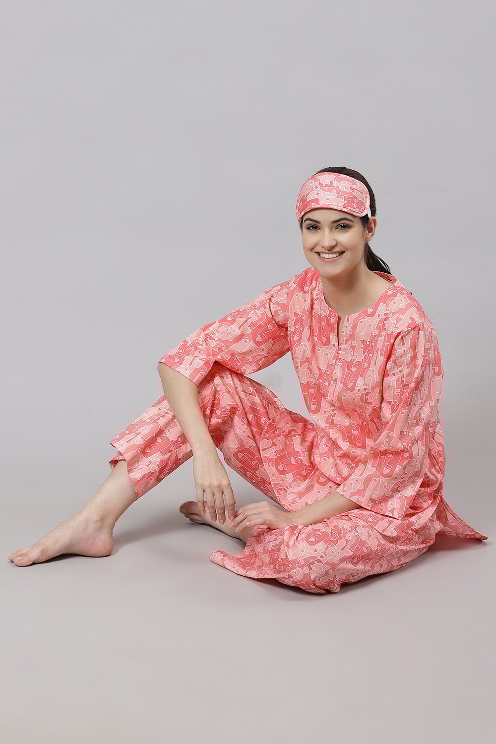 Pink Straight Cotton Three Piece Printed Sleepwear Set image number 0