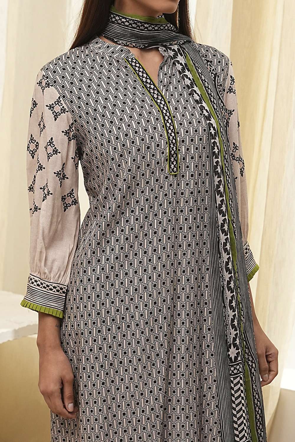 Black and Beige Printed Straight Suit Set image number 1