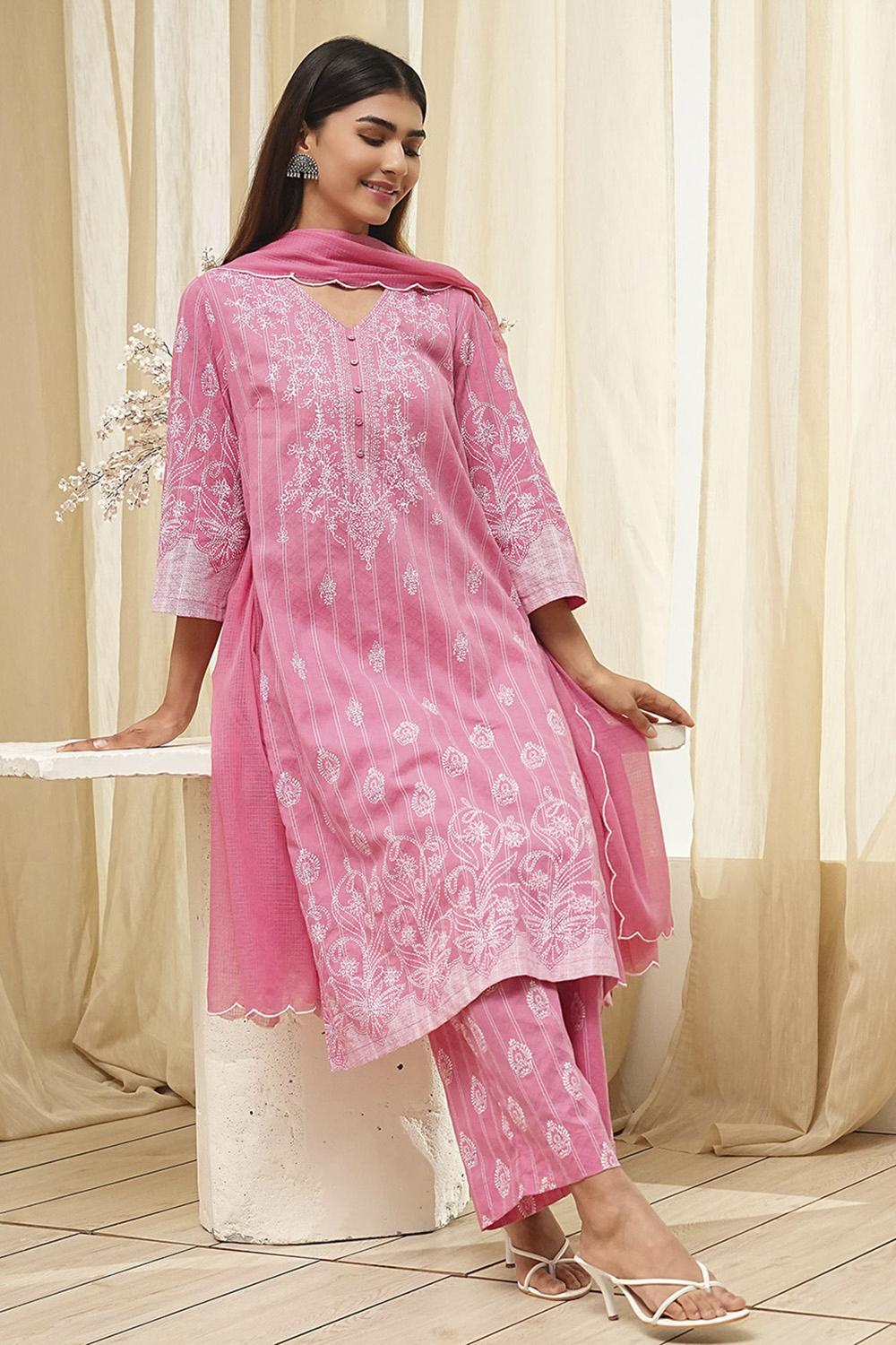 Pink Pure Cotton Printed Straight Suit Set image number 0