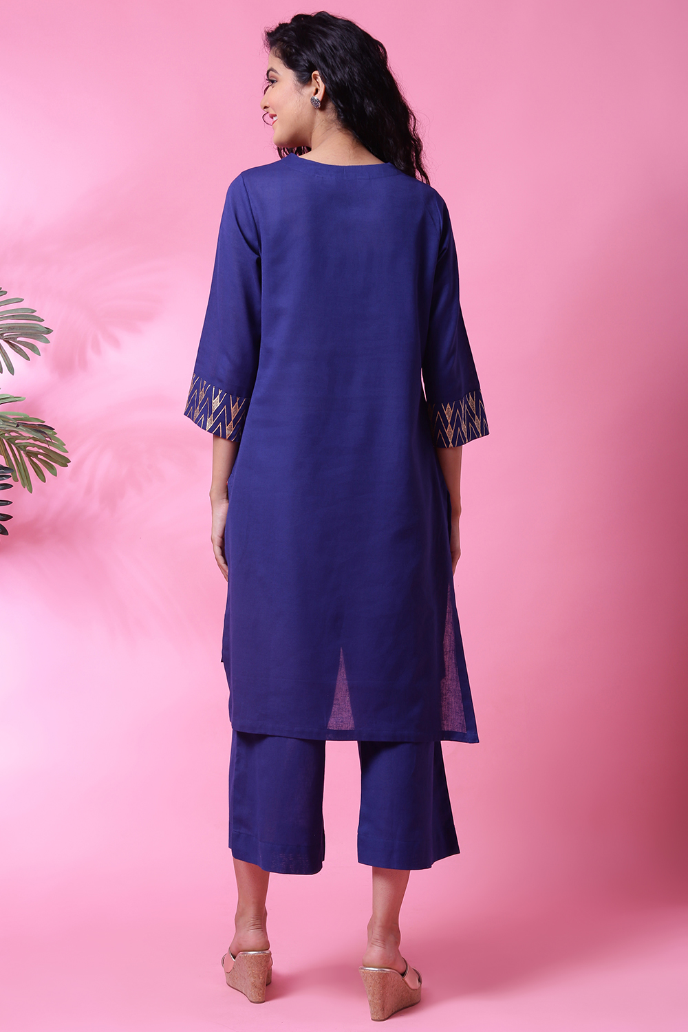 Blue Cotton Flax Straight Kurta Pants Set image number 5