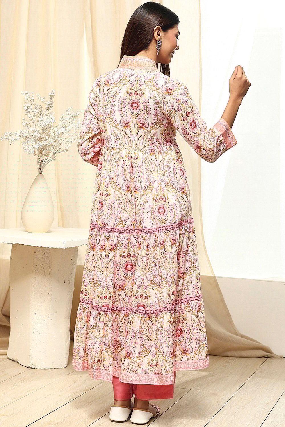Pink and Off-White Cotton Printed Gathered Kurta Set image number 4