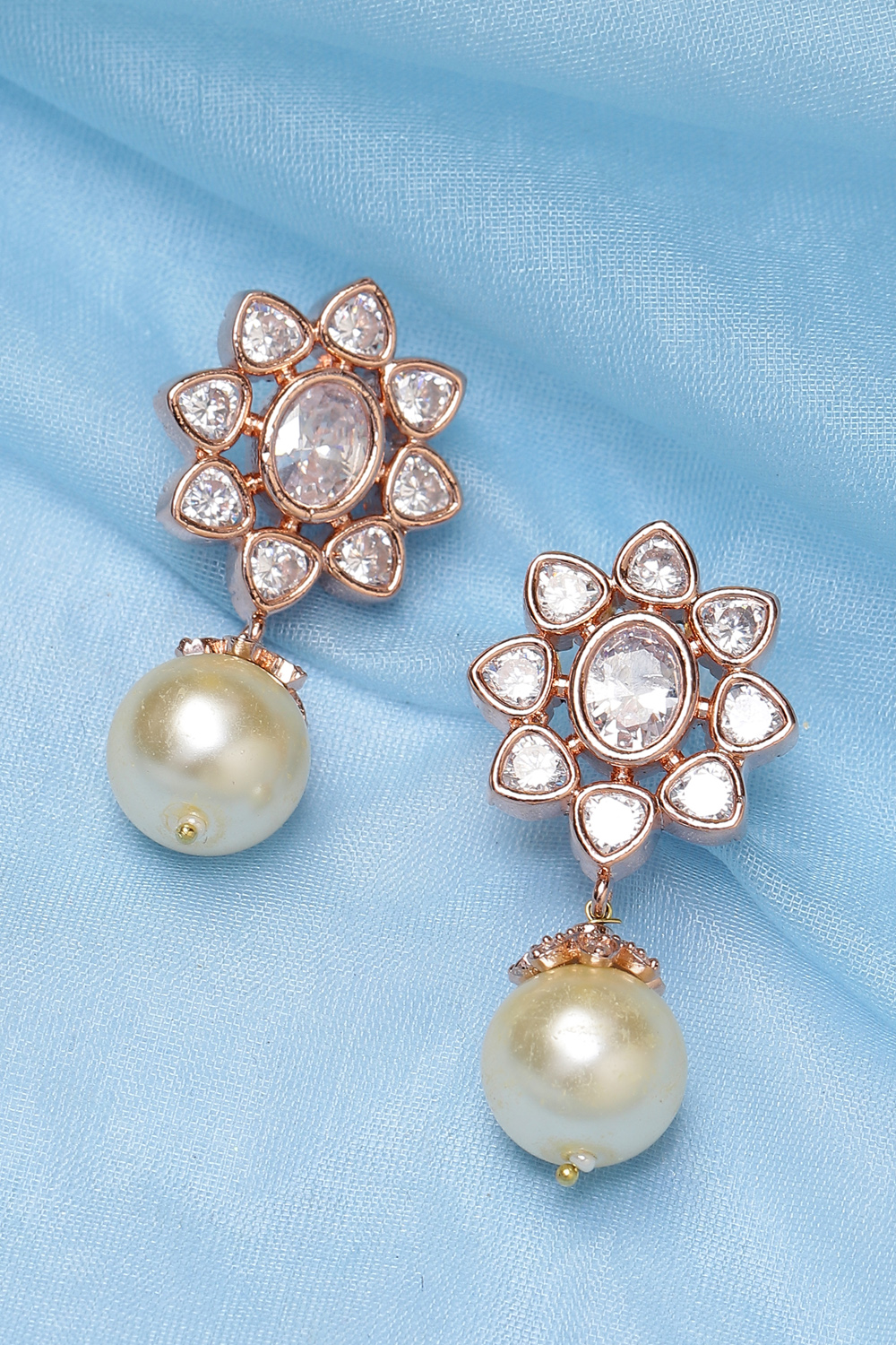 White Pearl Studs image number 0