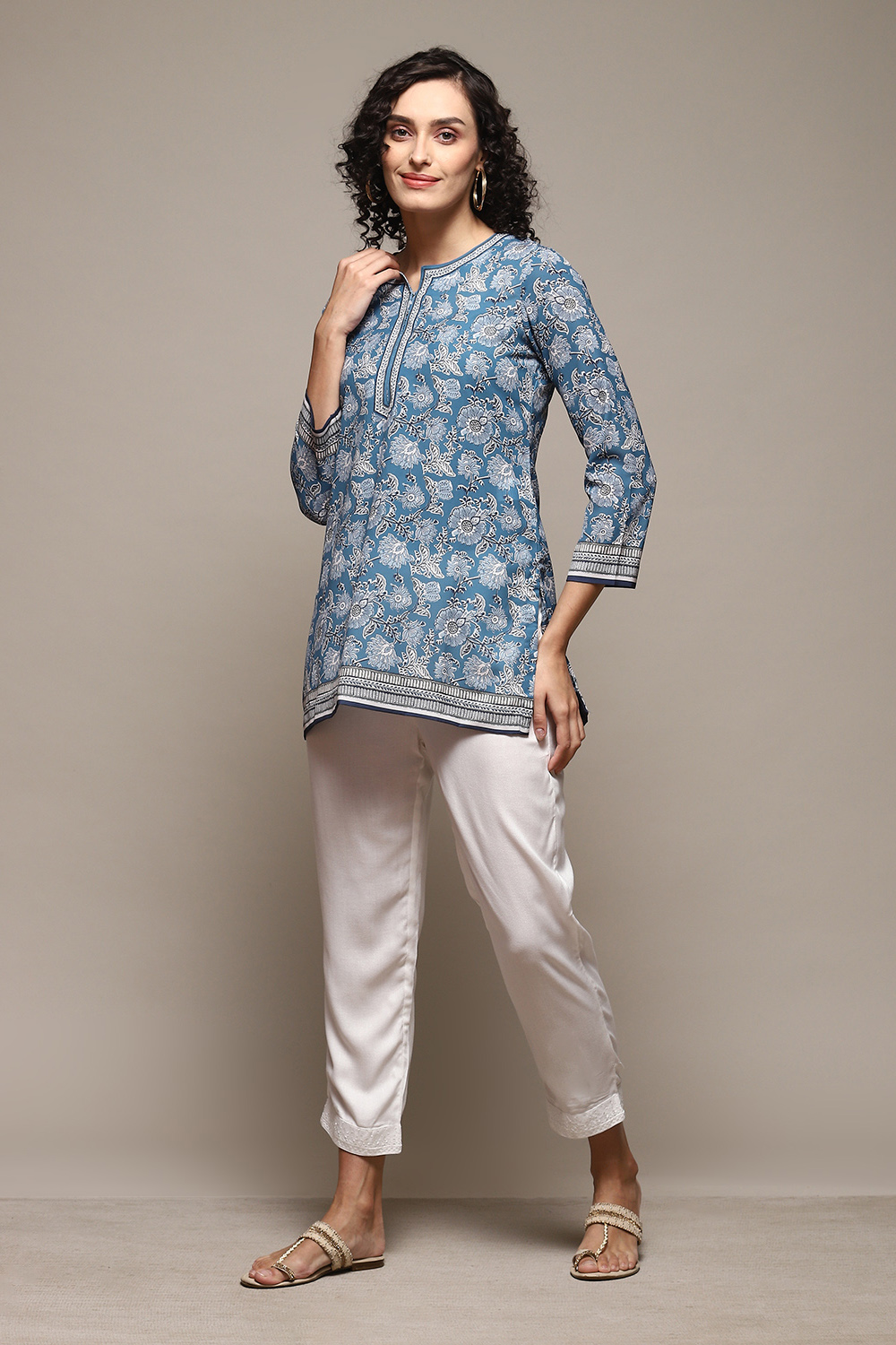 Maroon Viscose Slim Solid Pants image number 0