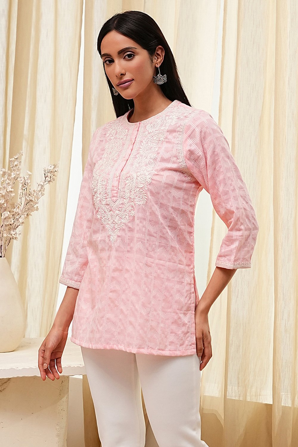 Pink Straight Short Kurta image number 2