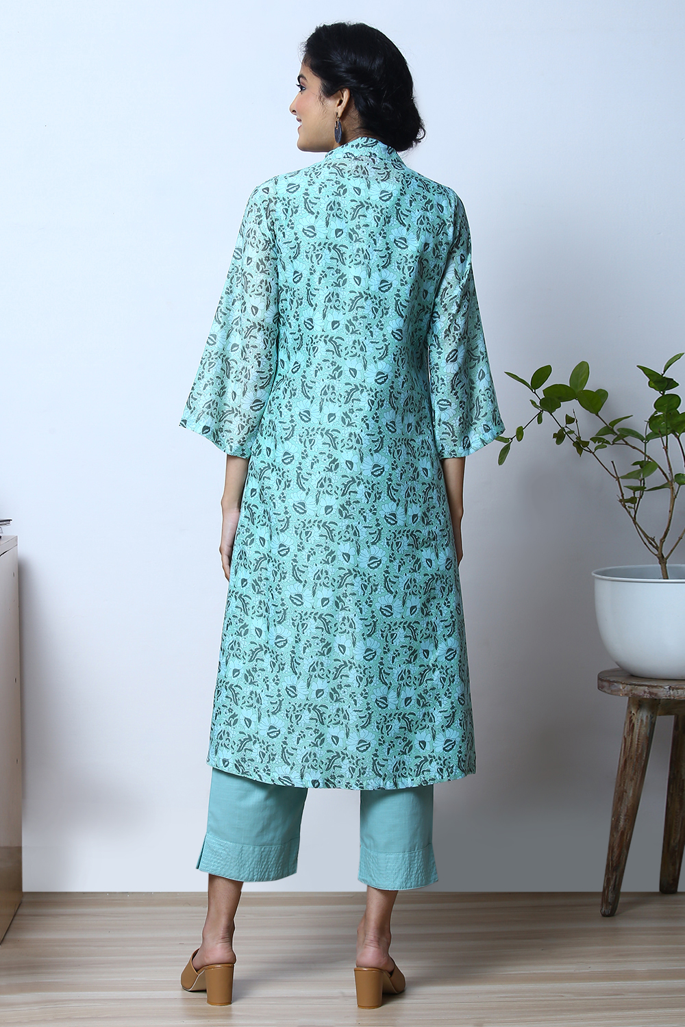 Mint Green Art Silk Straight Kurta Relaxed Pant Suit Set image number 9