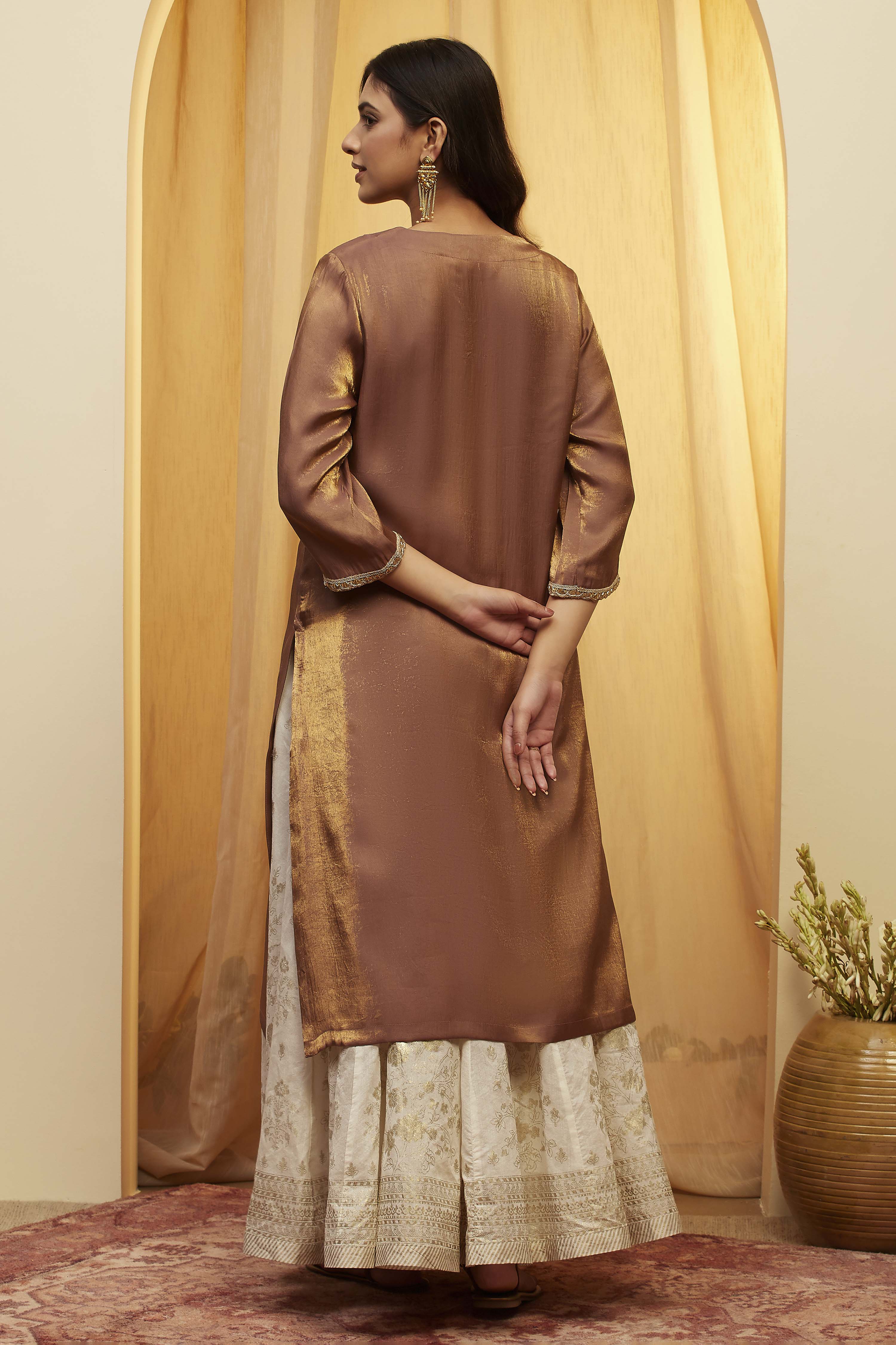 Mauve Viscose Rayon Sheen Straight Kurta image number 4