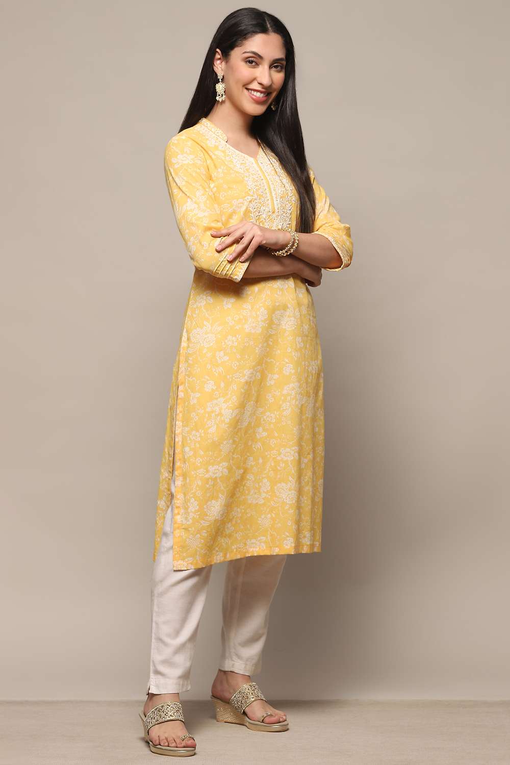 Yellow Cotton Straight Kurta image number 4