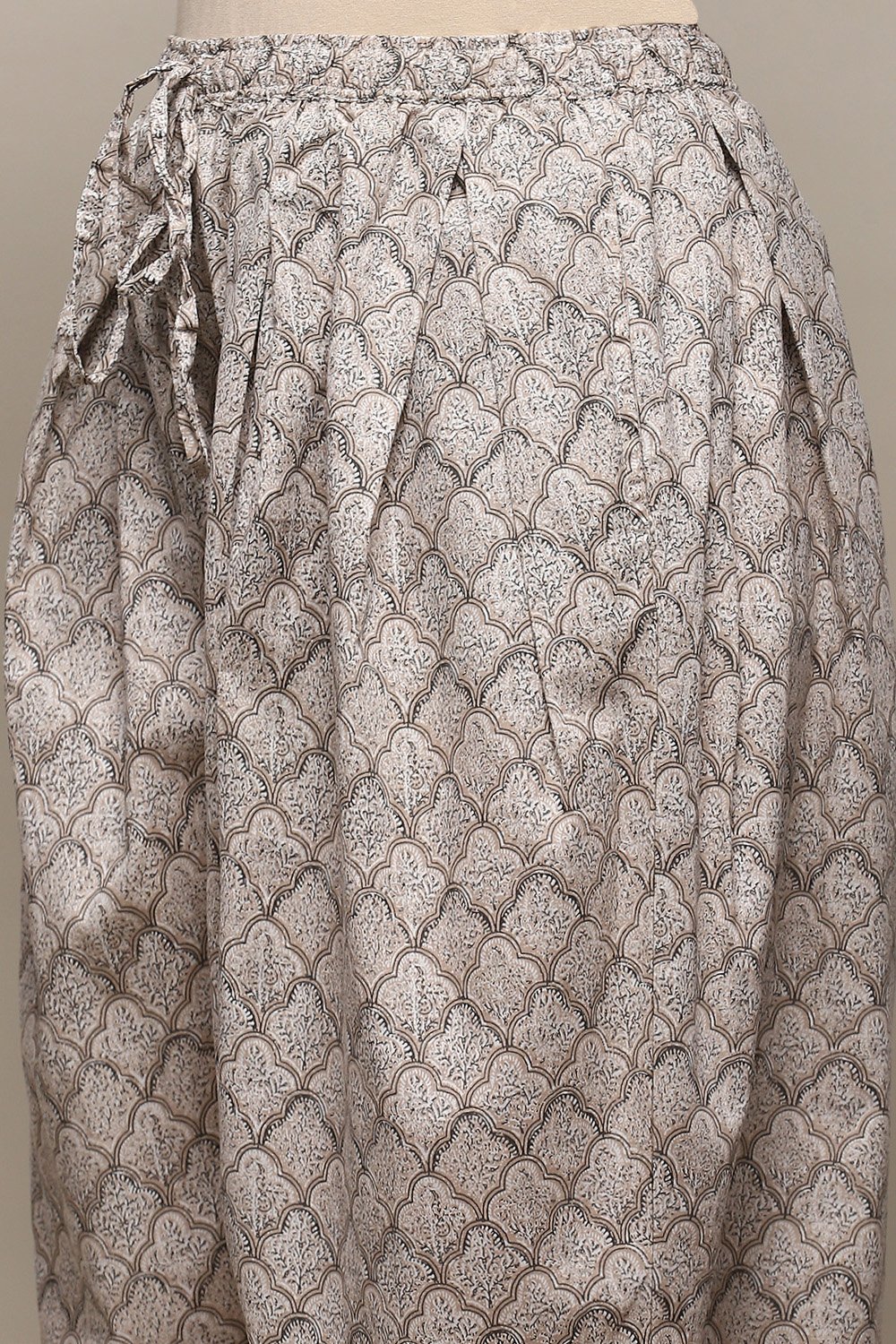 Grey Cotton Gathered Suit Set image number 2