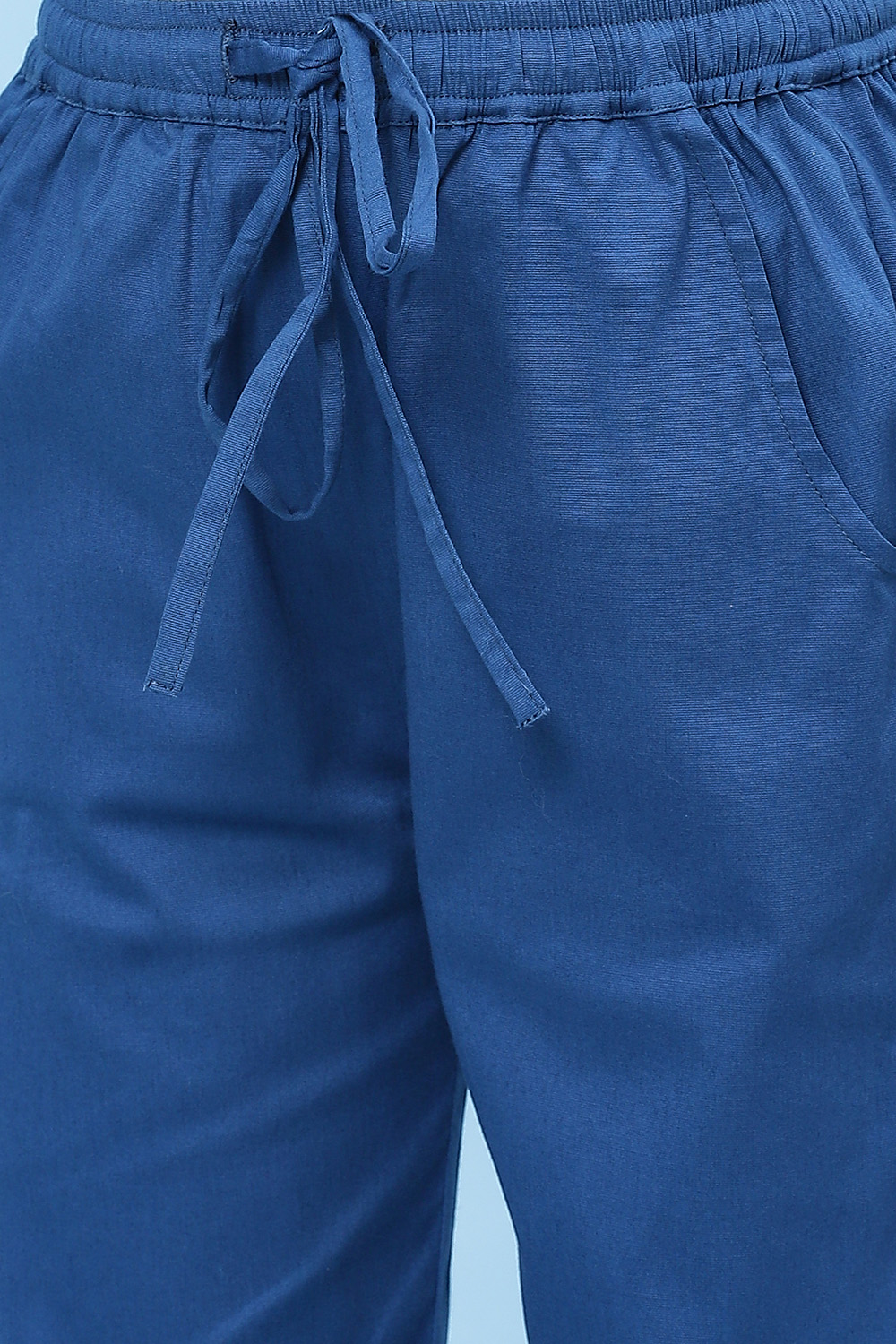 Black Cotton Solid Capri Pant image number 1