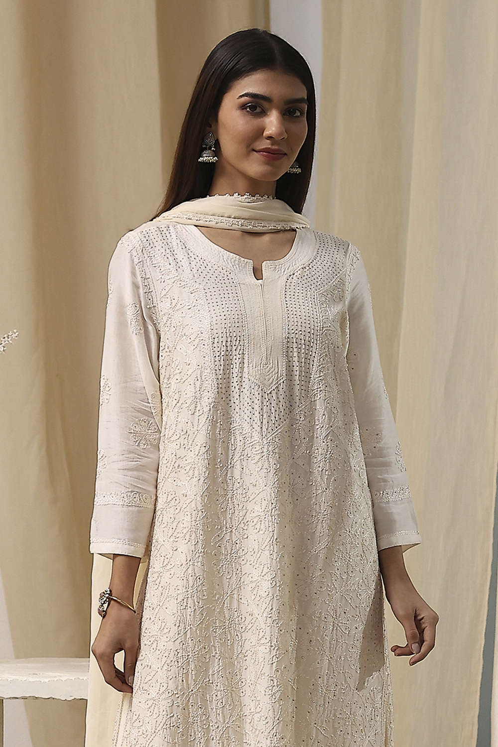 Off-White Modal Chikankari Straight Suit Set image number 7