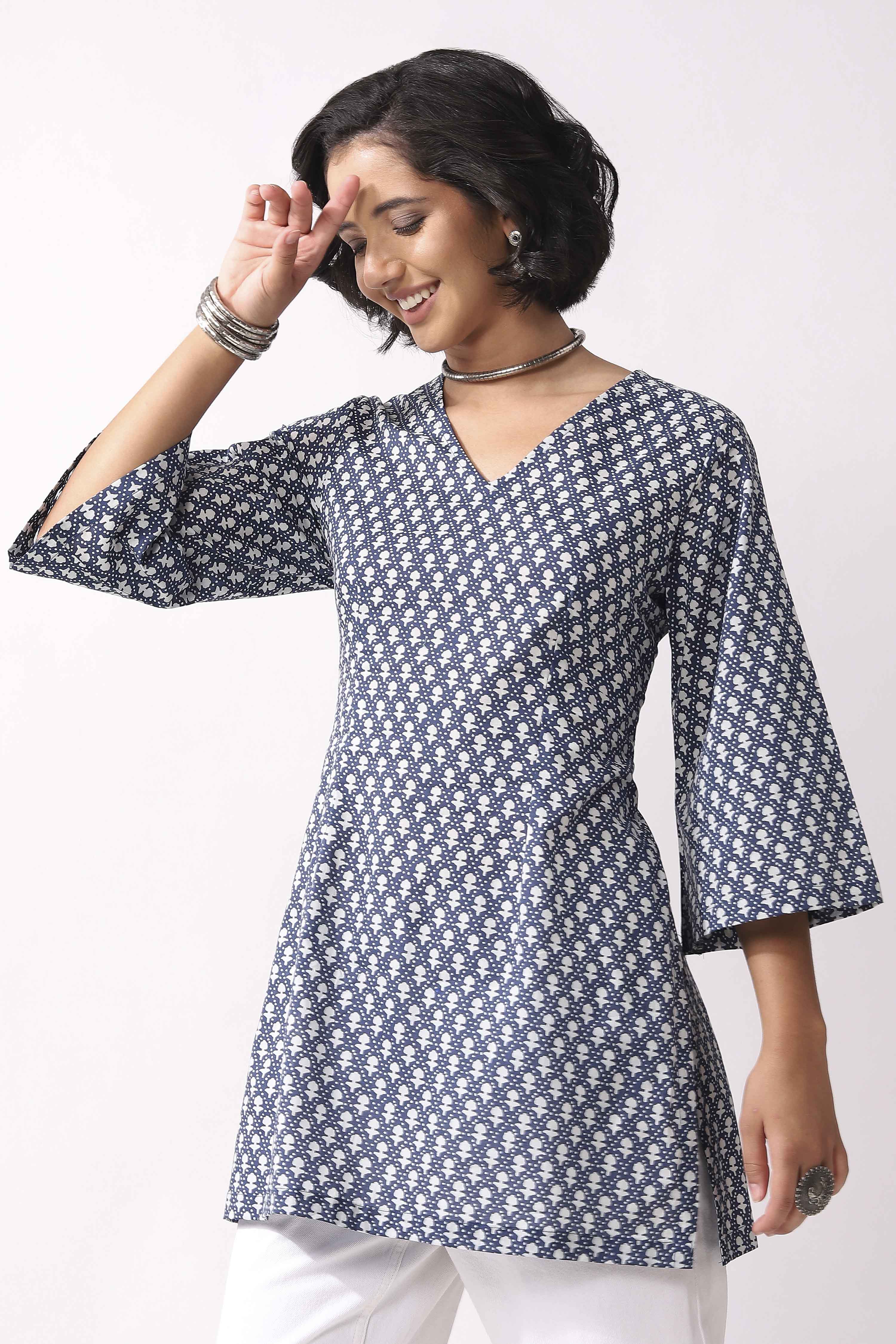 Indigo Cotton Printed Straight Short Kurti image number 2