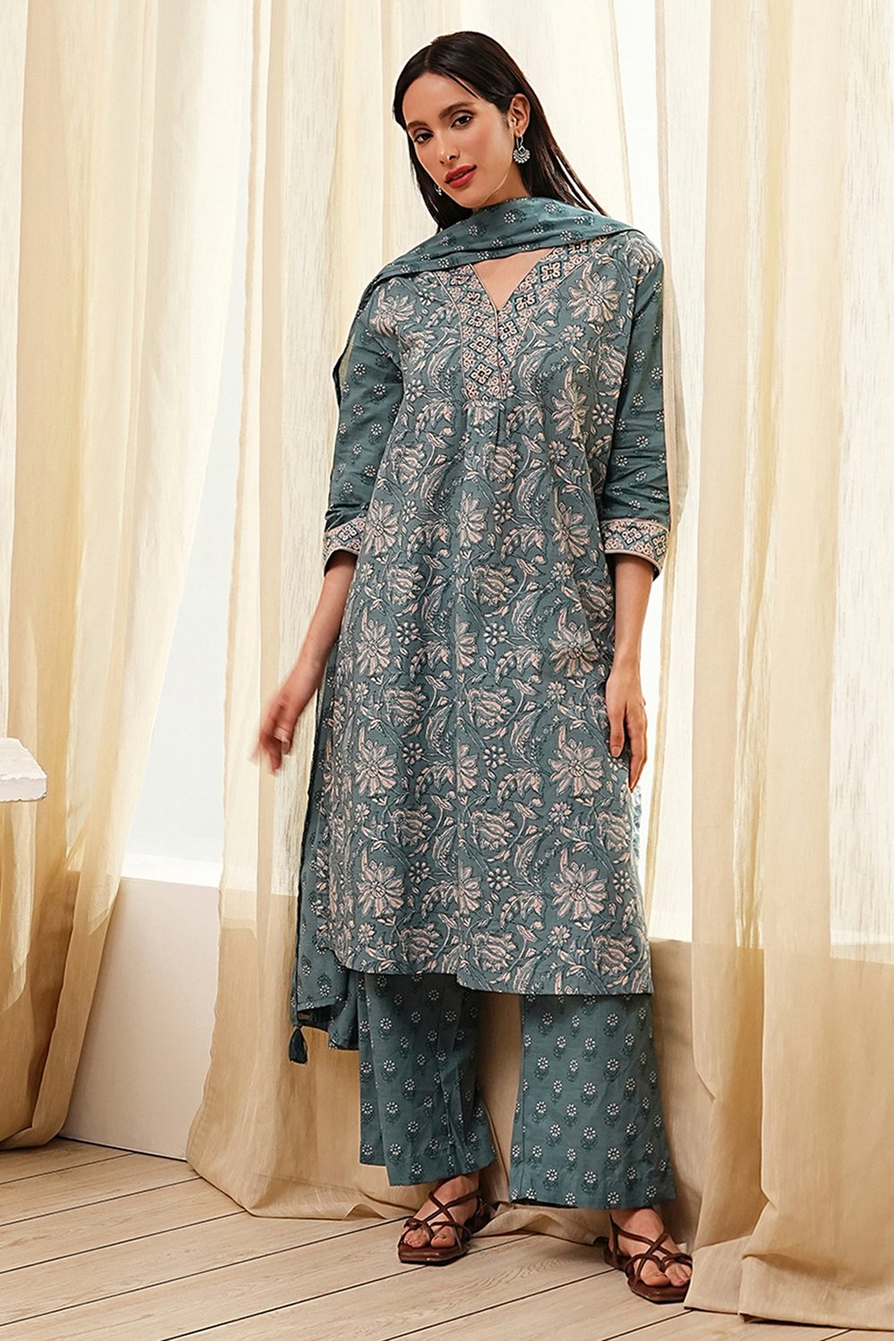 Green Cotton Printed Straight Suit Set image number 0
