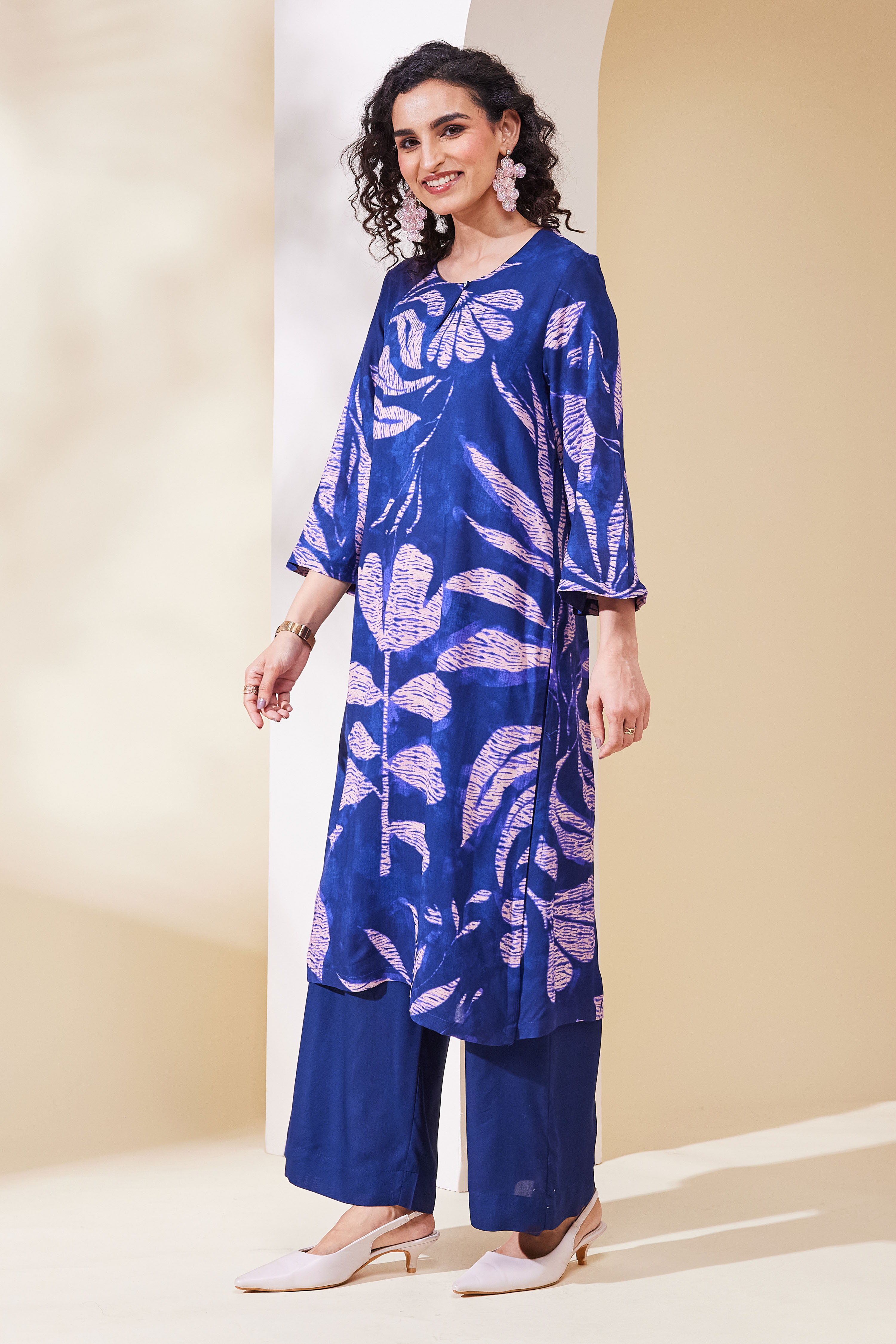Blue Viscose Rayon A Line Kurta Pants Set image number 3