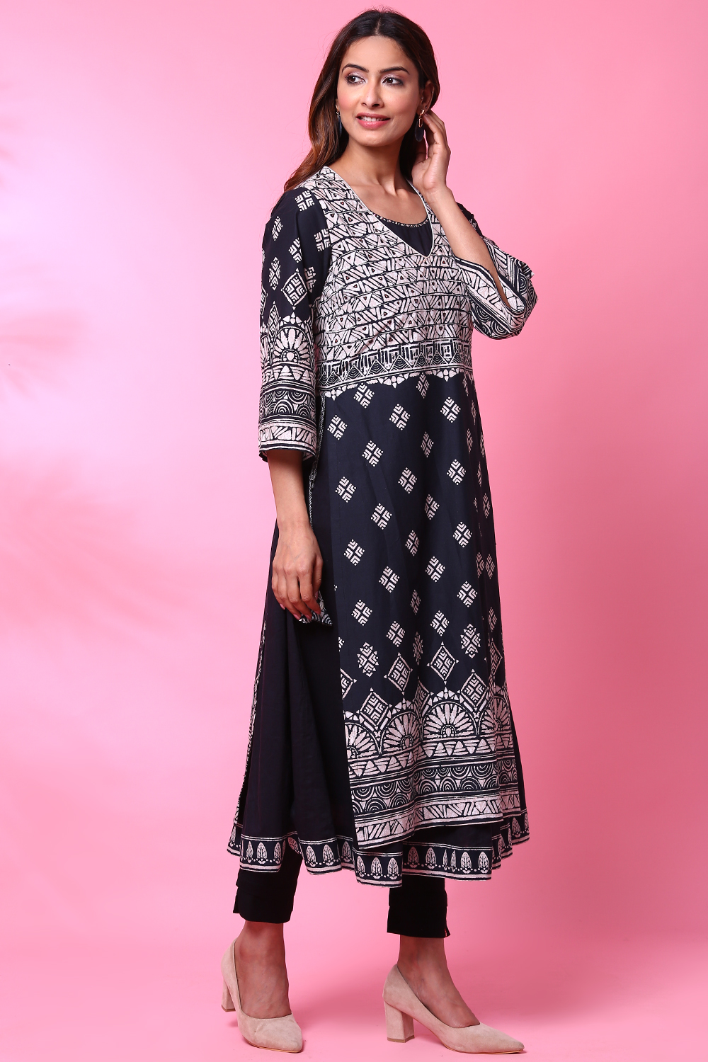 Black Cotton Double Layered Printed Kurta image number 4