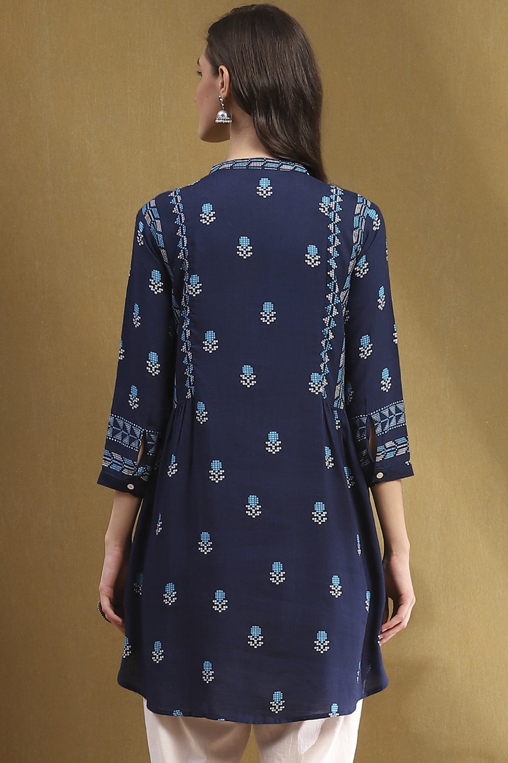 Navy Blue Floral Printed Gathered Short Kurta image number 3