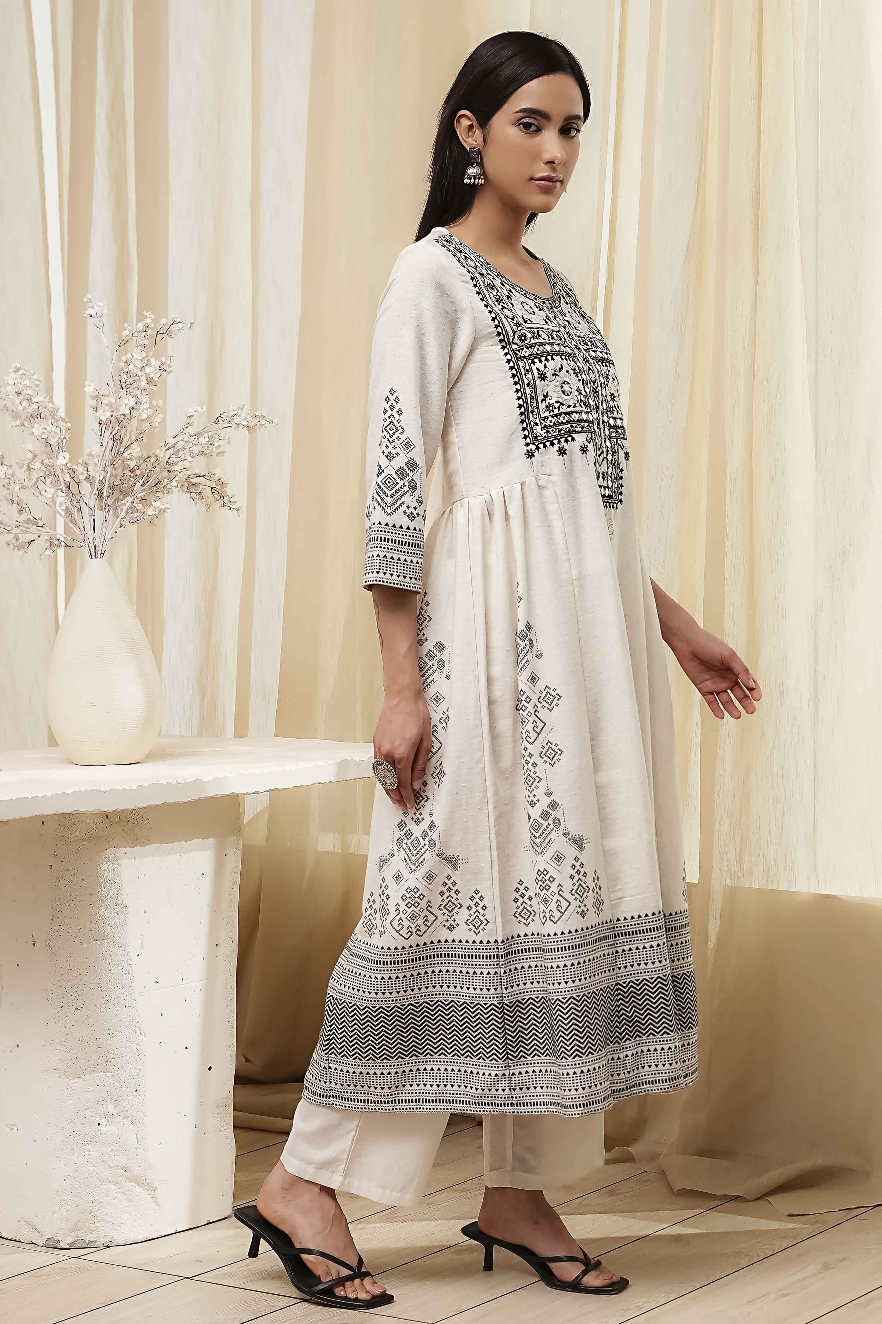 White and Black Cotton Gathered Kurta Set image number 5