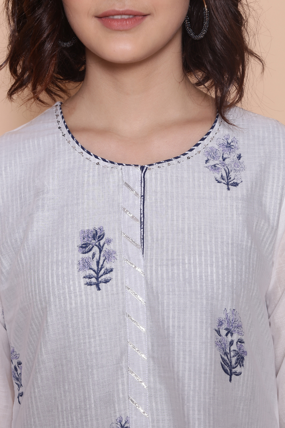White And Blue Cotton A-Line Printed Kurta image number 1