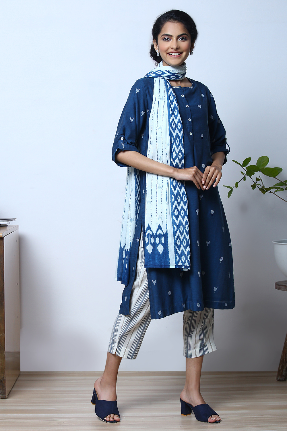 Navy Blue Cotton Straight Kurta Slim Pant Suit Set image number 0