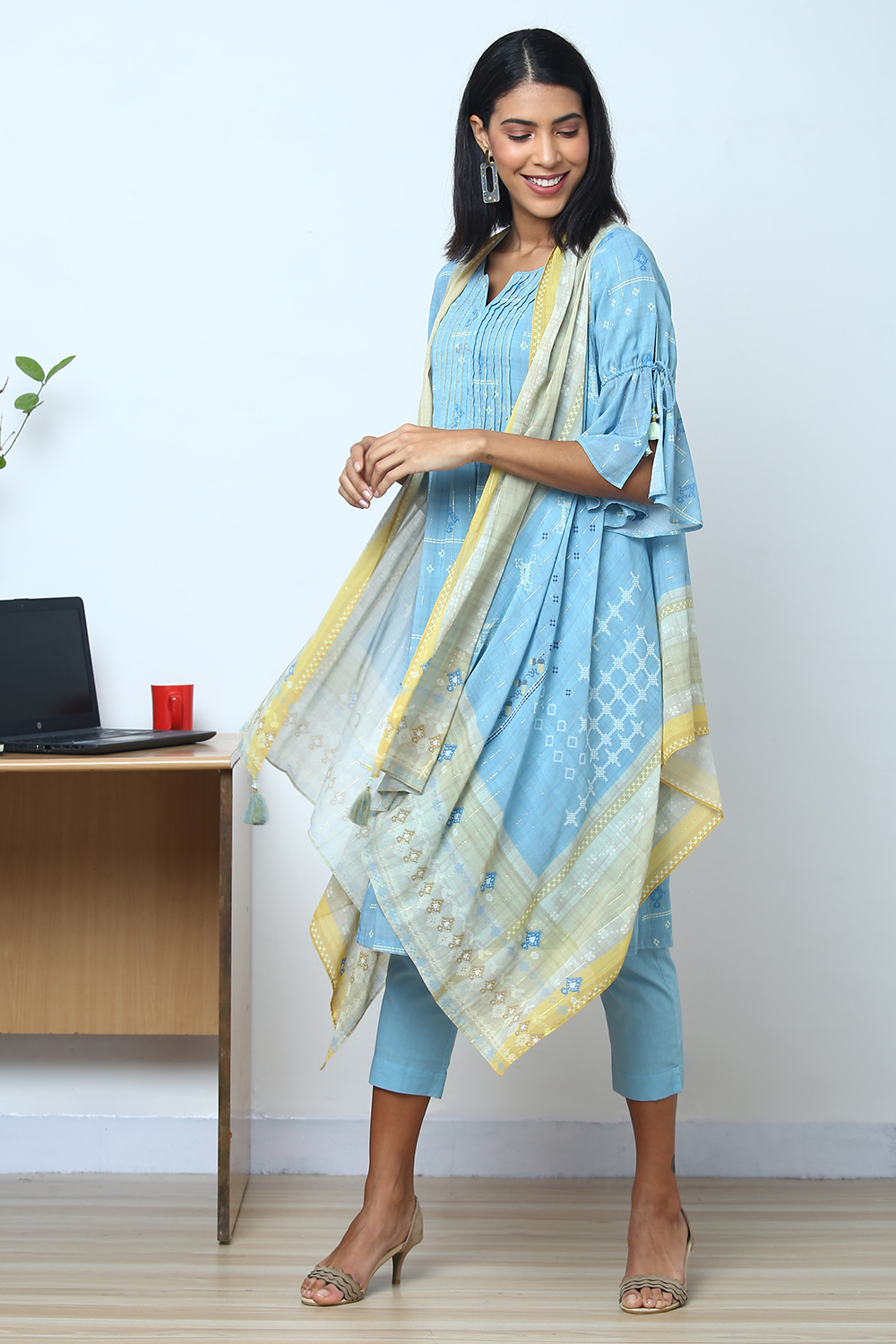 Blue Metallic Cotton Straight Kurta Slim Pant Suit Set image number 4