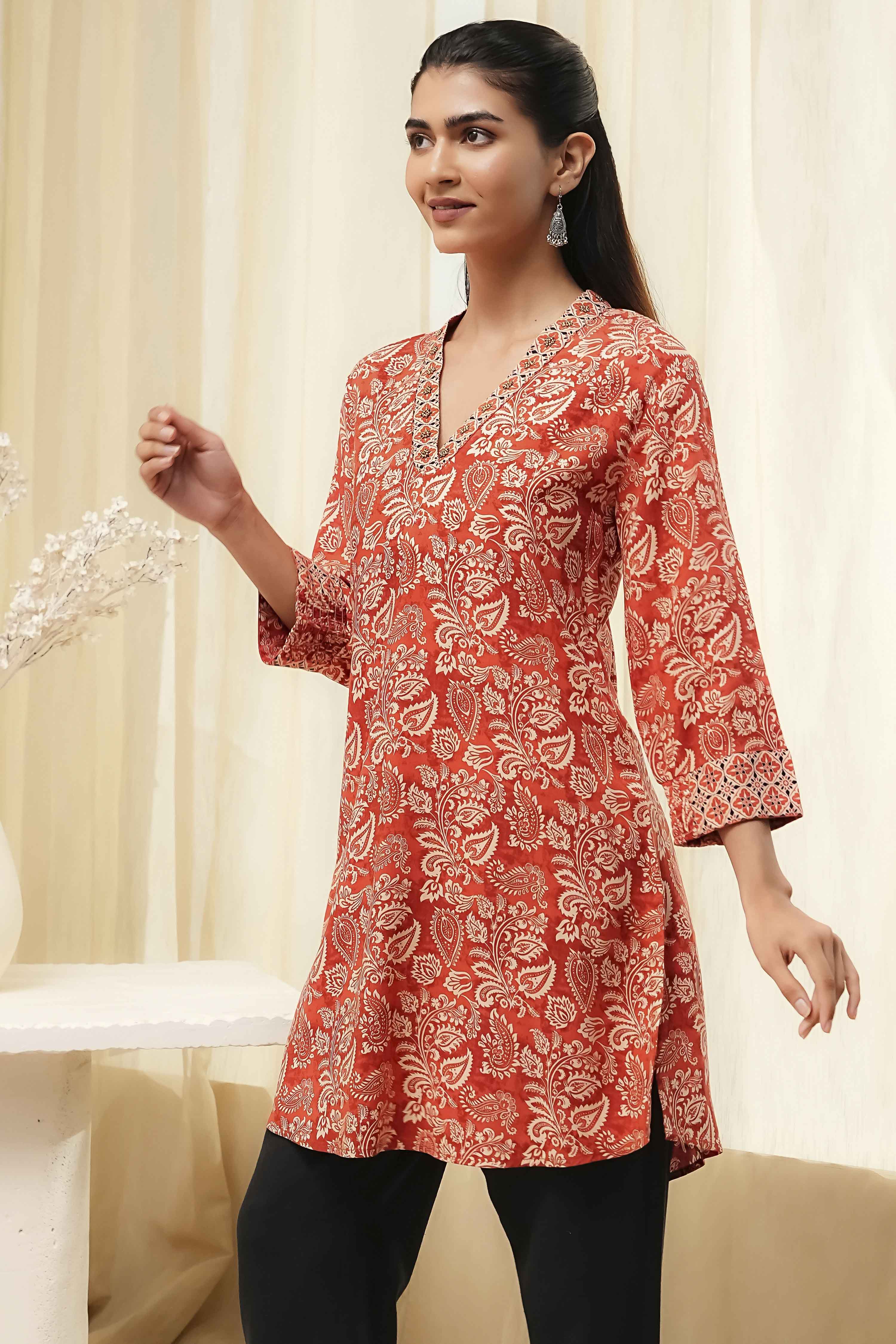 Rust Printed Straight Short Kurta image number 2