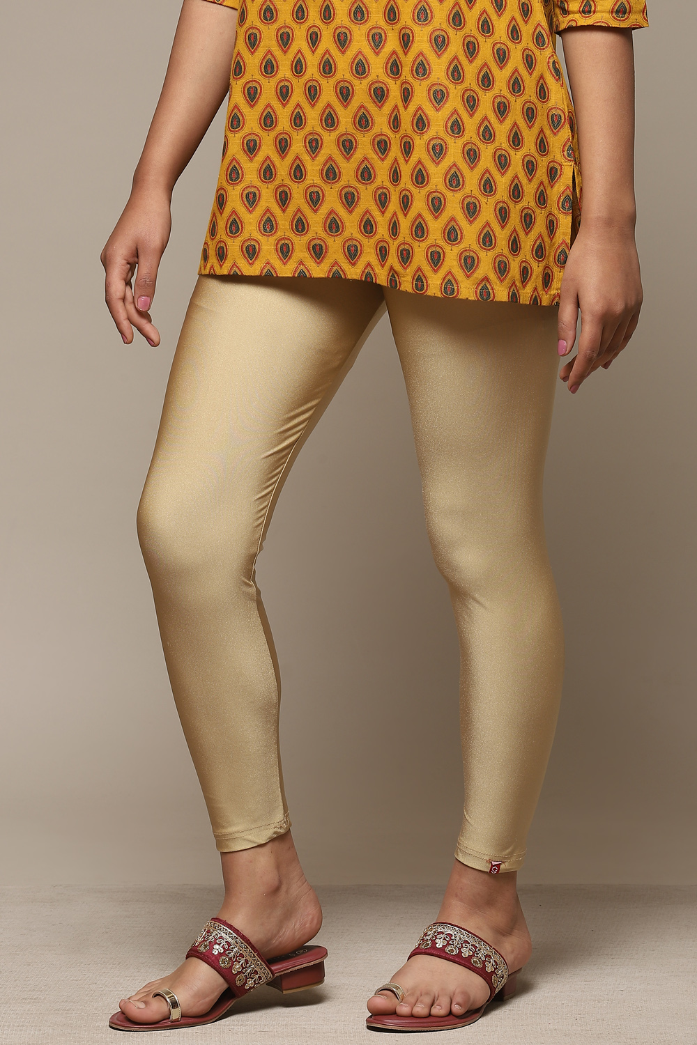 Buy Women's Shiny Shimmer Golden Colour Leggings Medium (M) Size at  Amazon.in-thanhphatduhoc.com.vn