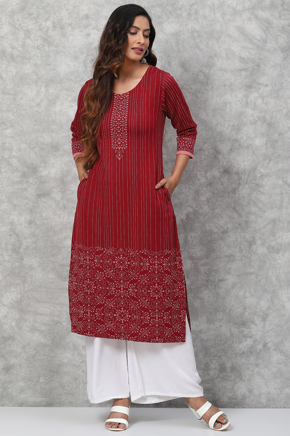 Maroon Straight Poly Metallic Kurta image number 5