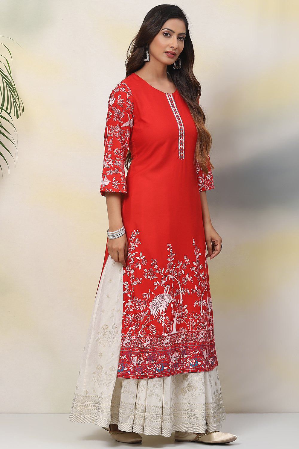 Red Straight Viscose Kurta image number 3